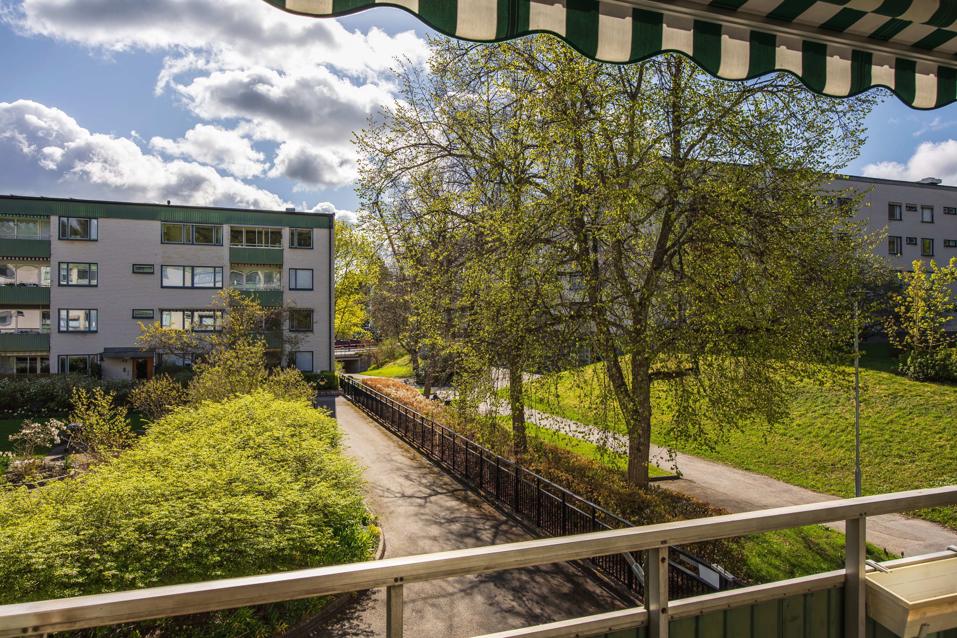 Bostadsbild från Vinterbrinksvägen 63, 1tr, Till salu i Igelbodaplatån - Saltsjöbaden, Nacka