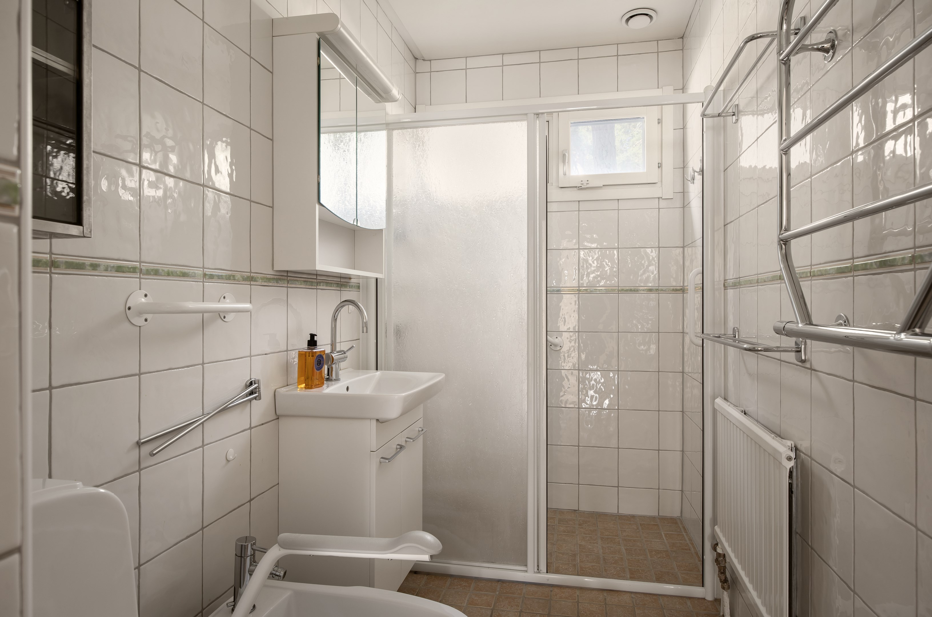 Bostadsbild från Vinterbrinksvägen 63, 1tr, Till salu i Igelbodaplatån - Saltsjöbaden, Nacka