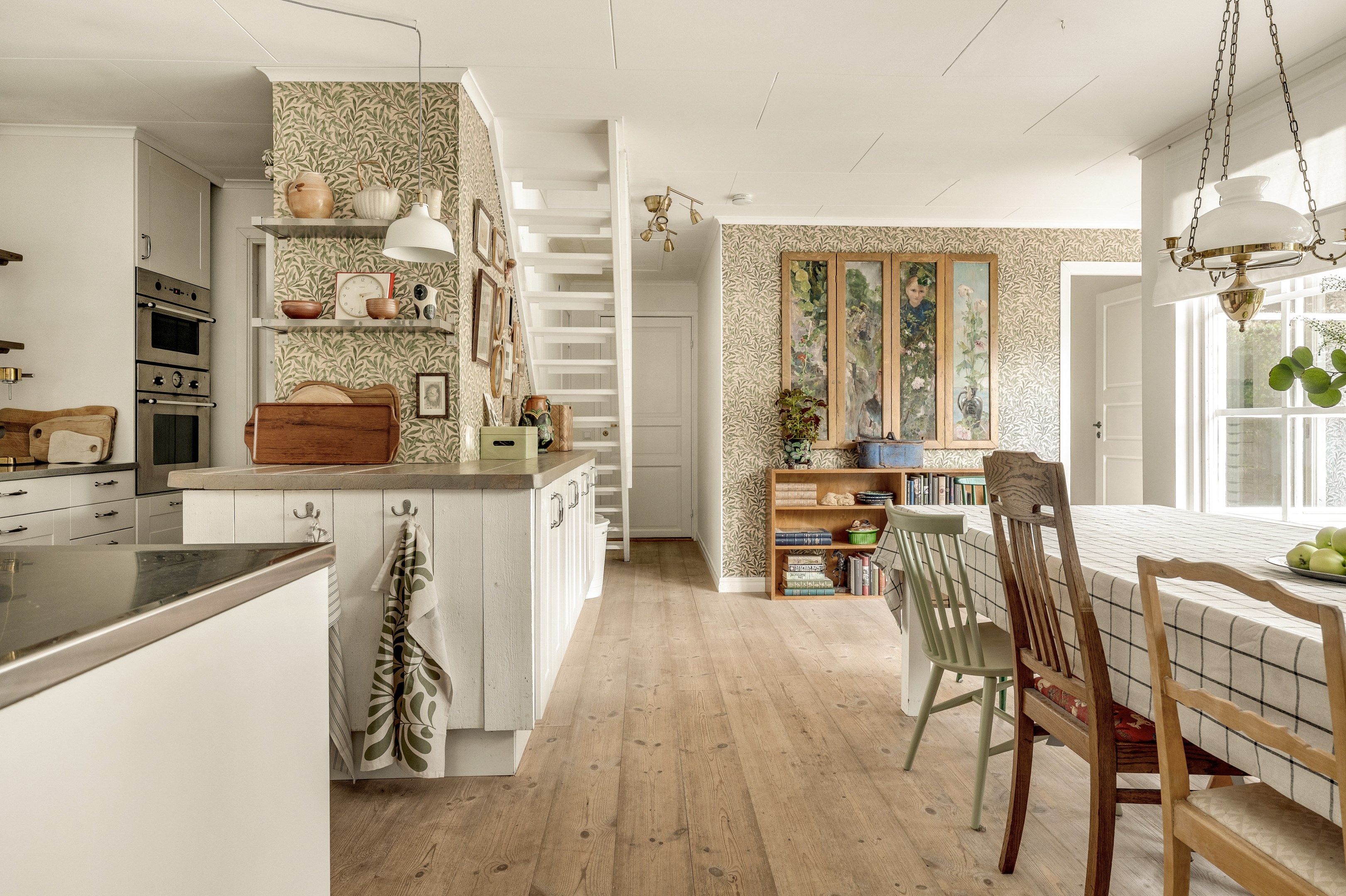 Bostadsbild från Stubbåkersvägen 28, Såld i Storvreta, Uppsala