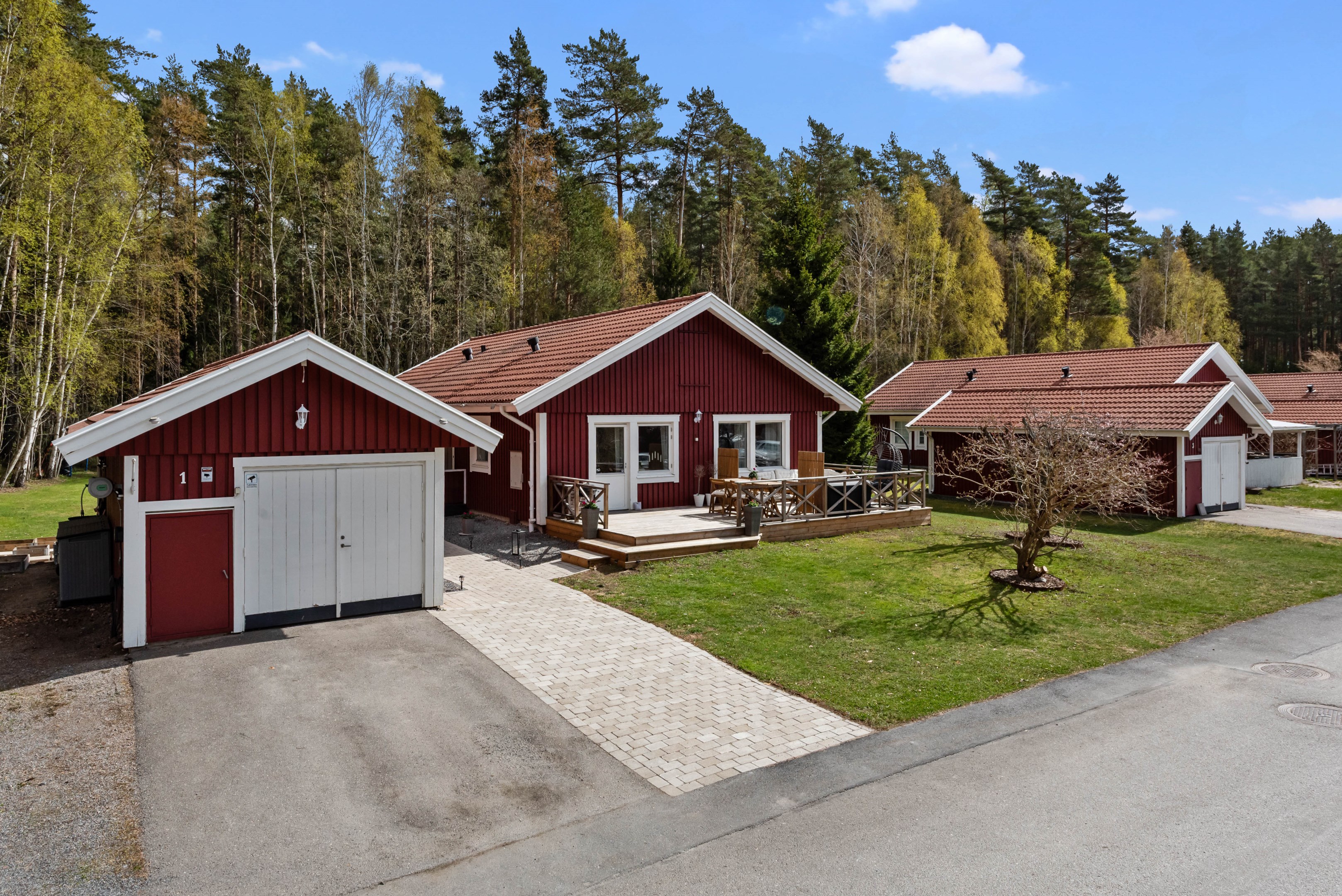 Garage & villa