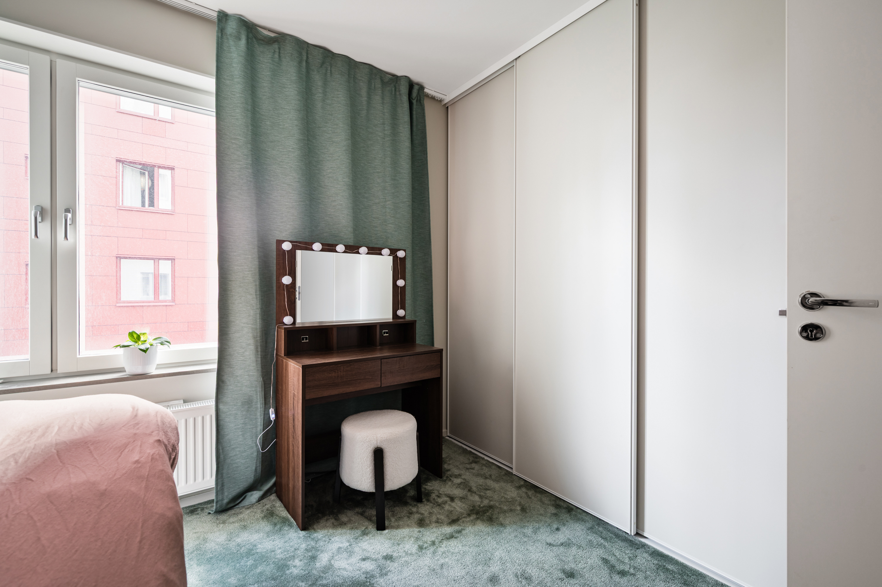 Bostadsbild från Hovslagarevägen 19, Till salu i Sollentuna - Edsängen, Sollentuna