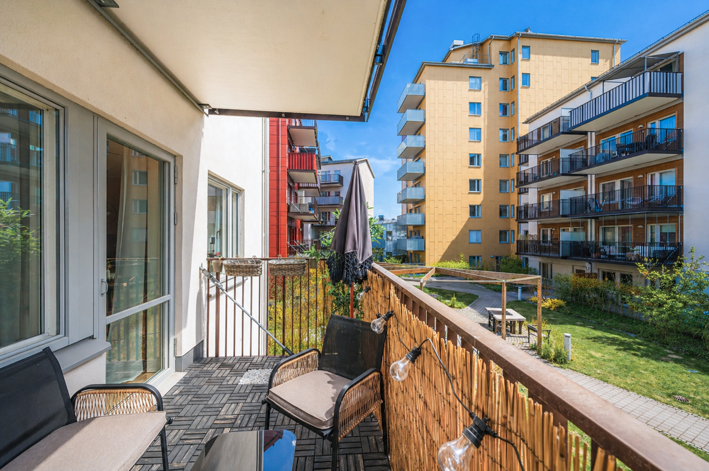 Bostadsbild från Hovslagarevägen 19, Till salu i Sollentuna - Edsängen, Sollentuna