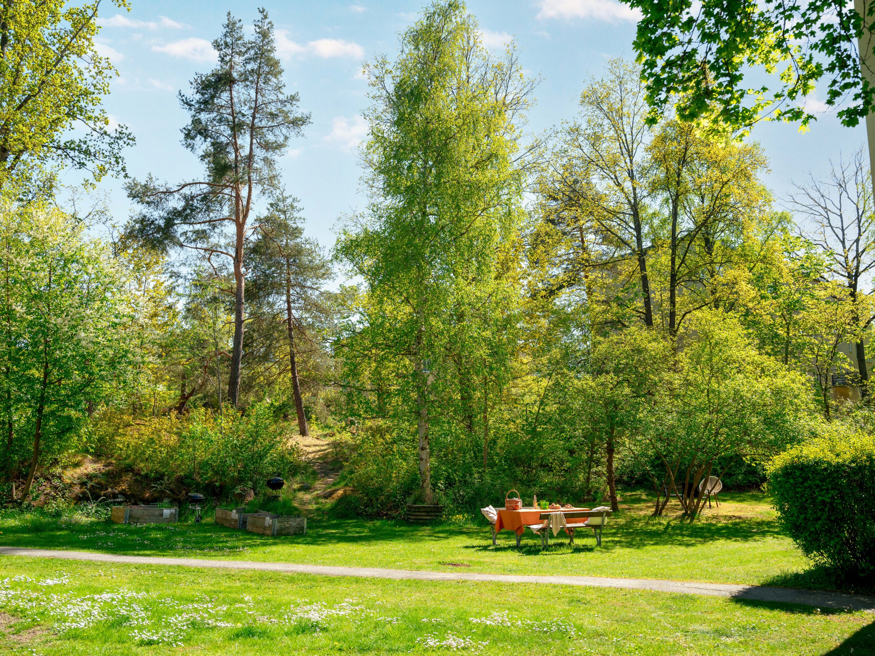 Bostadsbild från Kransbindarvägen 21, Såld i Midsommarkransen, Stockholm