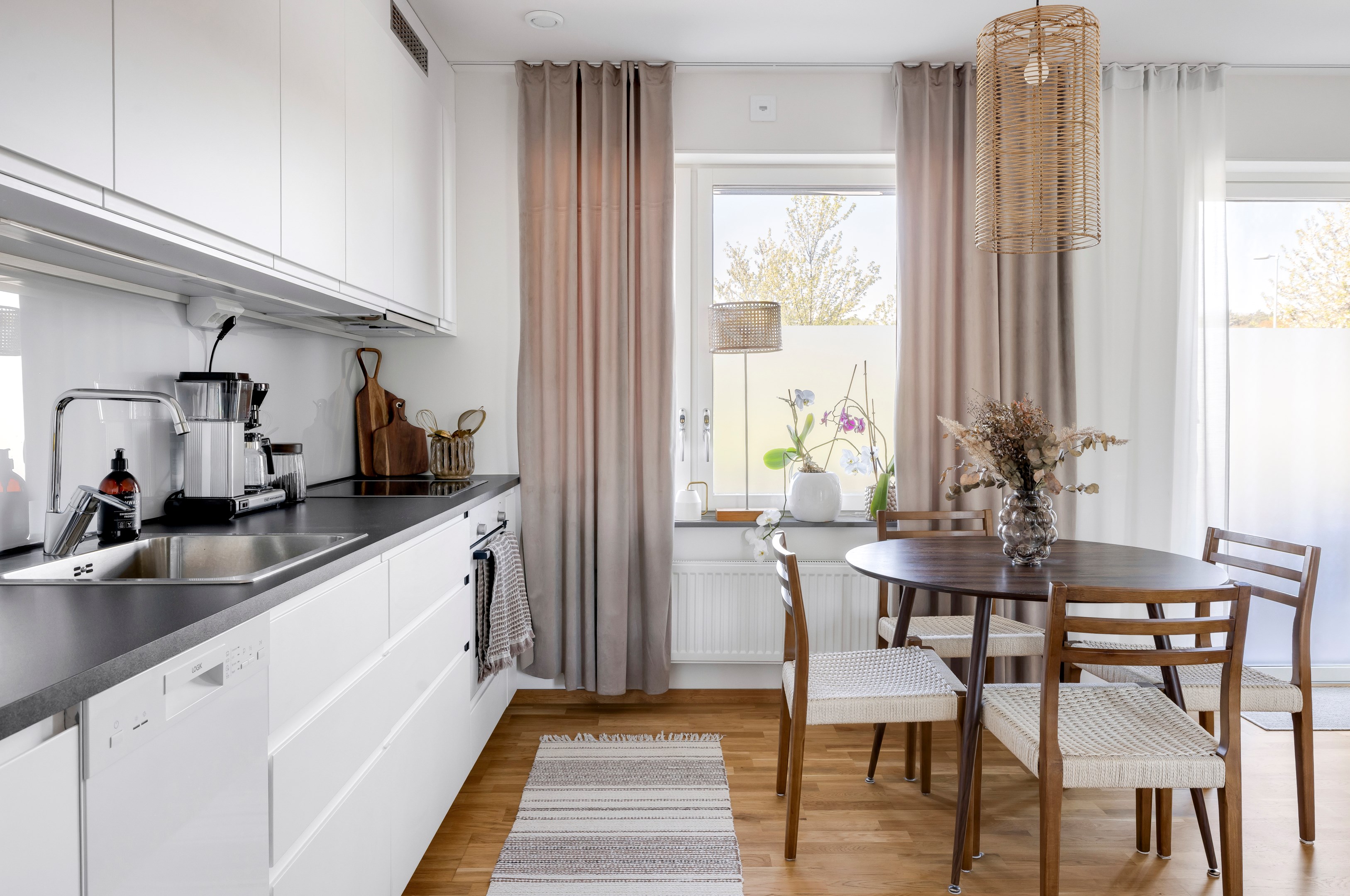 Bostadsbild från Ekoxvägen 6, Till salu i Ultuna, Uppsala