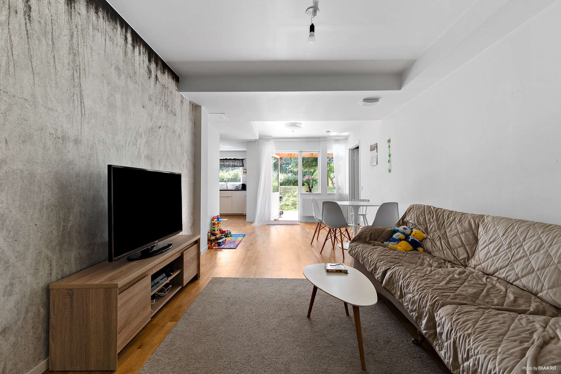 Bostadsbild från Kvartalsvägen 16, Till salu i Jakobsberg, Järfälla
