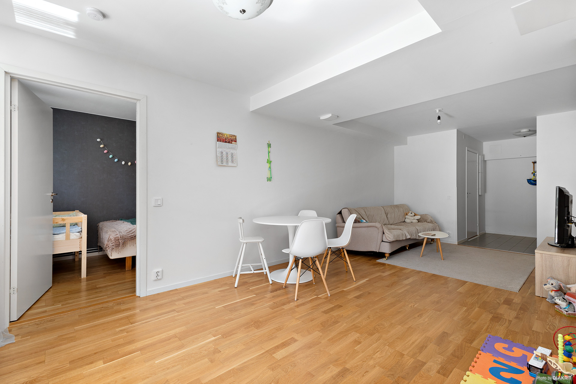 Bostadsbild från Kvartalsvägen 16, Till salu i Jakobsberg, Järfälla