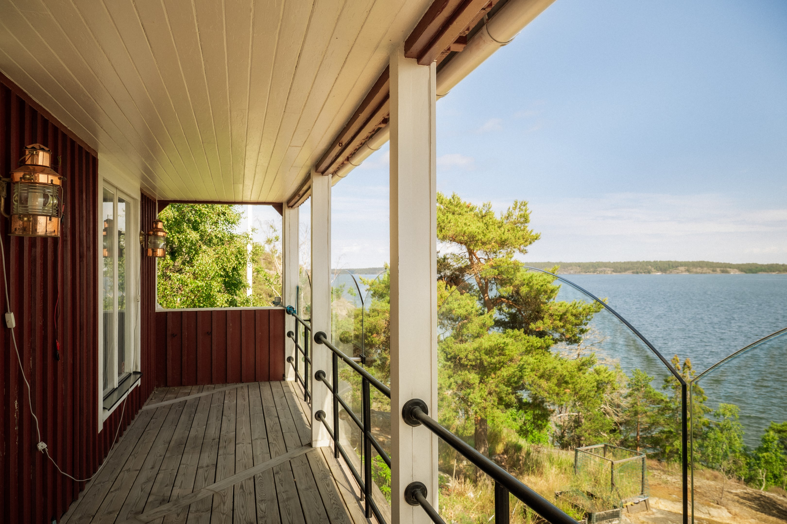 Balkongen i vinkel mot öster