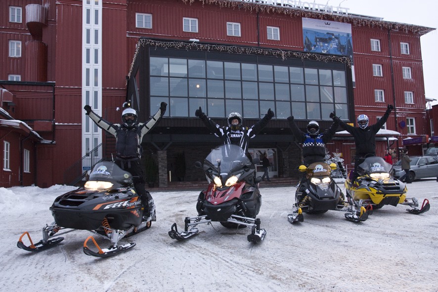 Att njuta av Sälen på skoter – frihet, glädje och fjällmagi i varje tur.