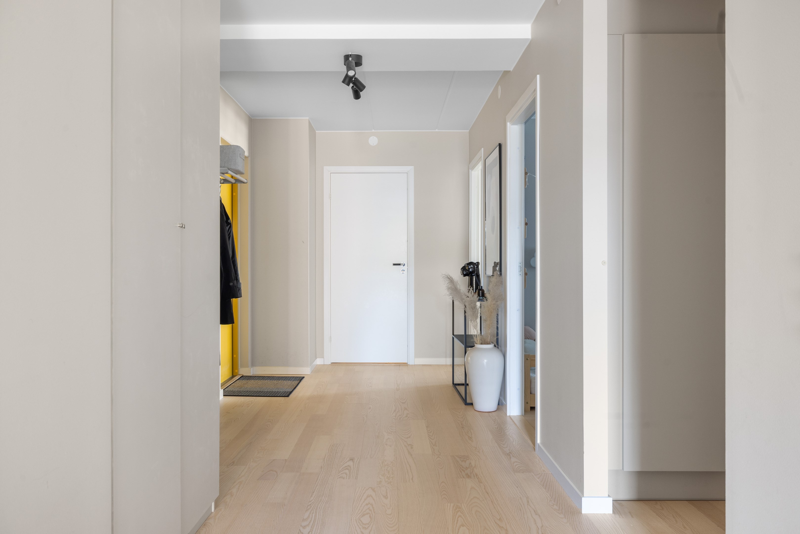 Bostadsbild från Torfredsplatsen 7, Till salu i Haga, Norra, Solna