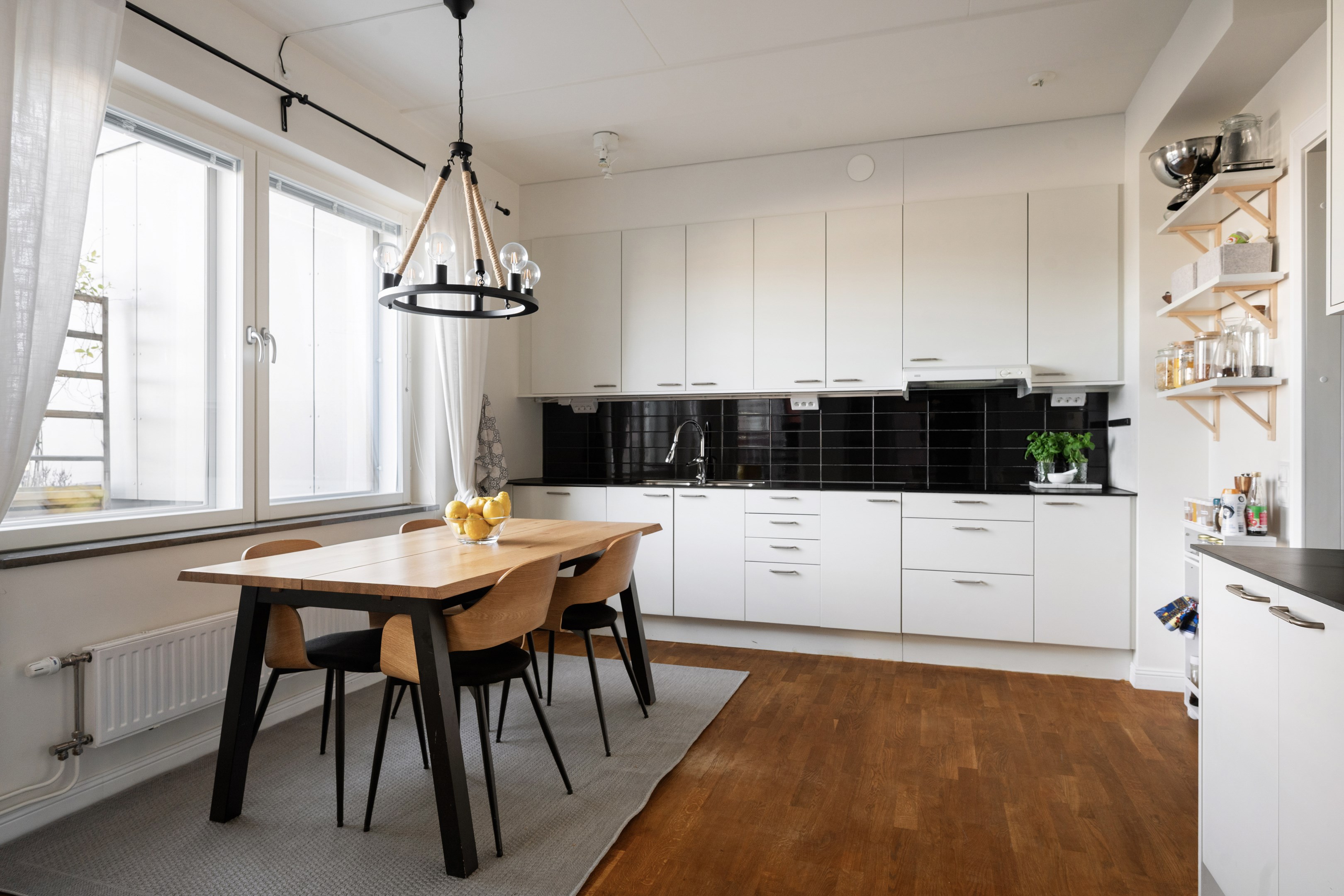 Bostadsbild från Sundbybergs torg 1B, Till salu i Centrala Sundbyberg, Sundbyberg