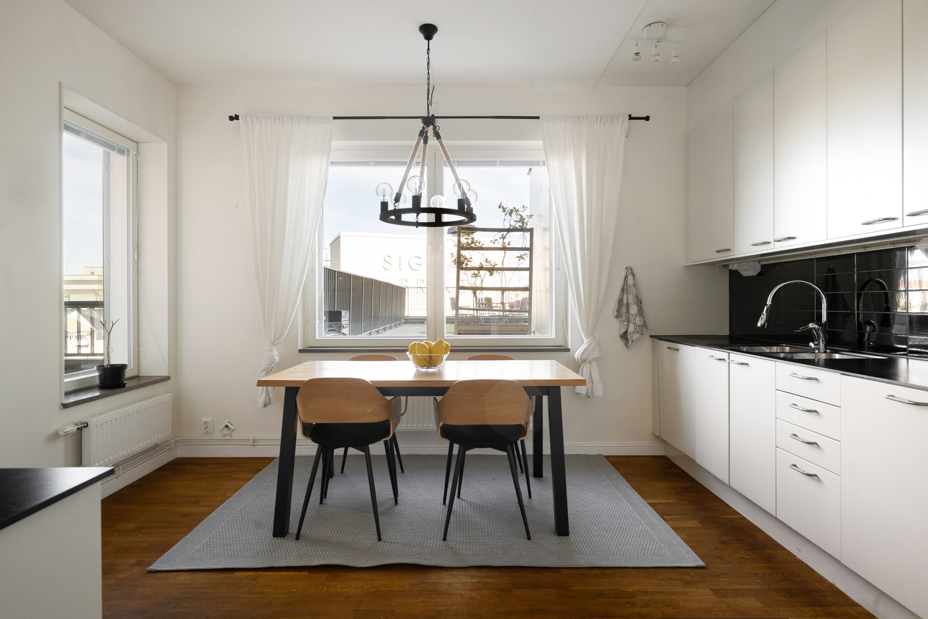 Bostadsbild från Sundbybergs torg 1B, Till salu i Centrala Sundbyberg, Sundbyberg