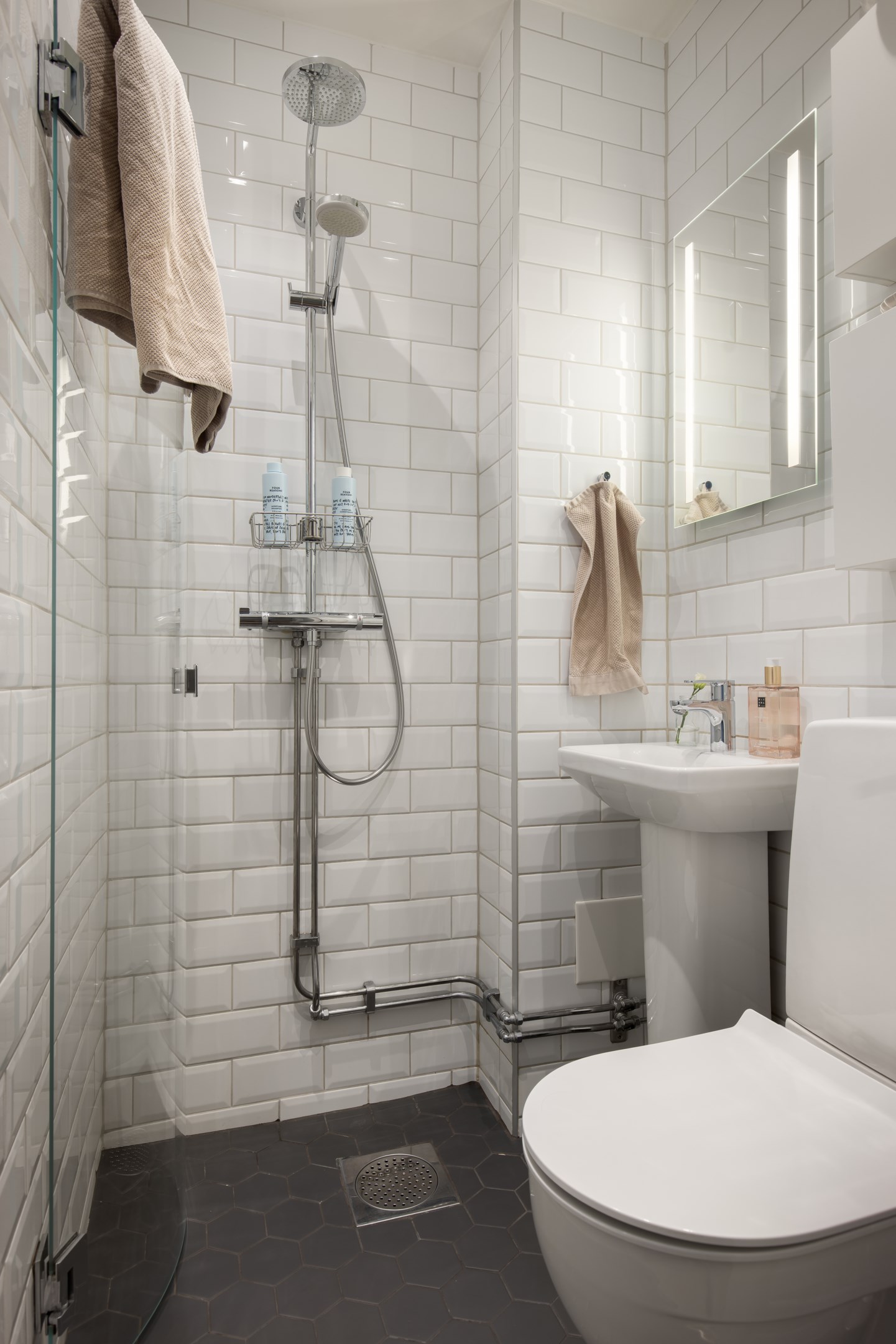 Bostadsbild från Karlsviksgatan 1, Till salu i Kungsholmen - Norr Mälarstrand, Stockholm