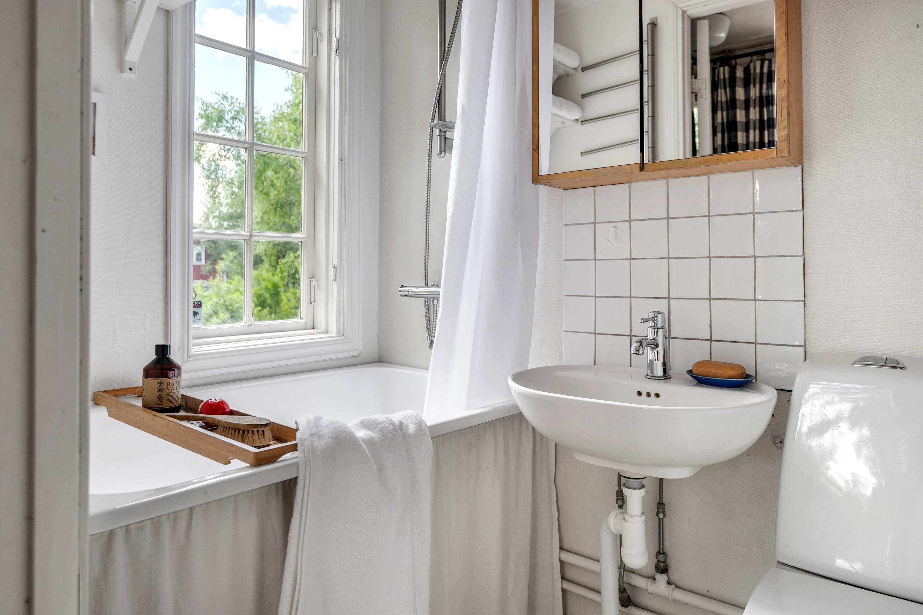 Bostadsbild från Rödhakevägen 19A, Till salu i Sunnersta, Uppsala