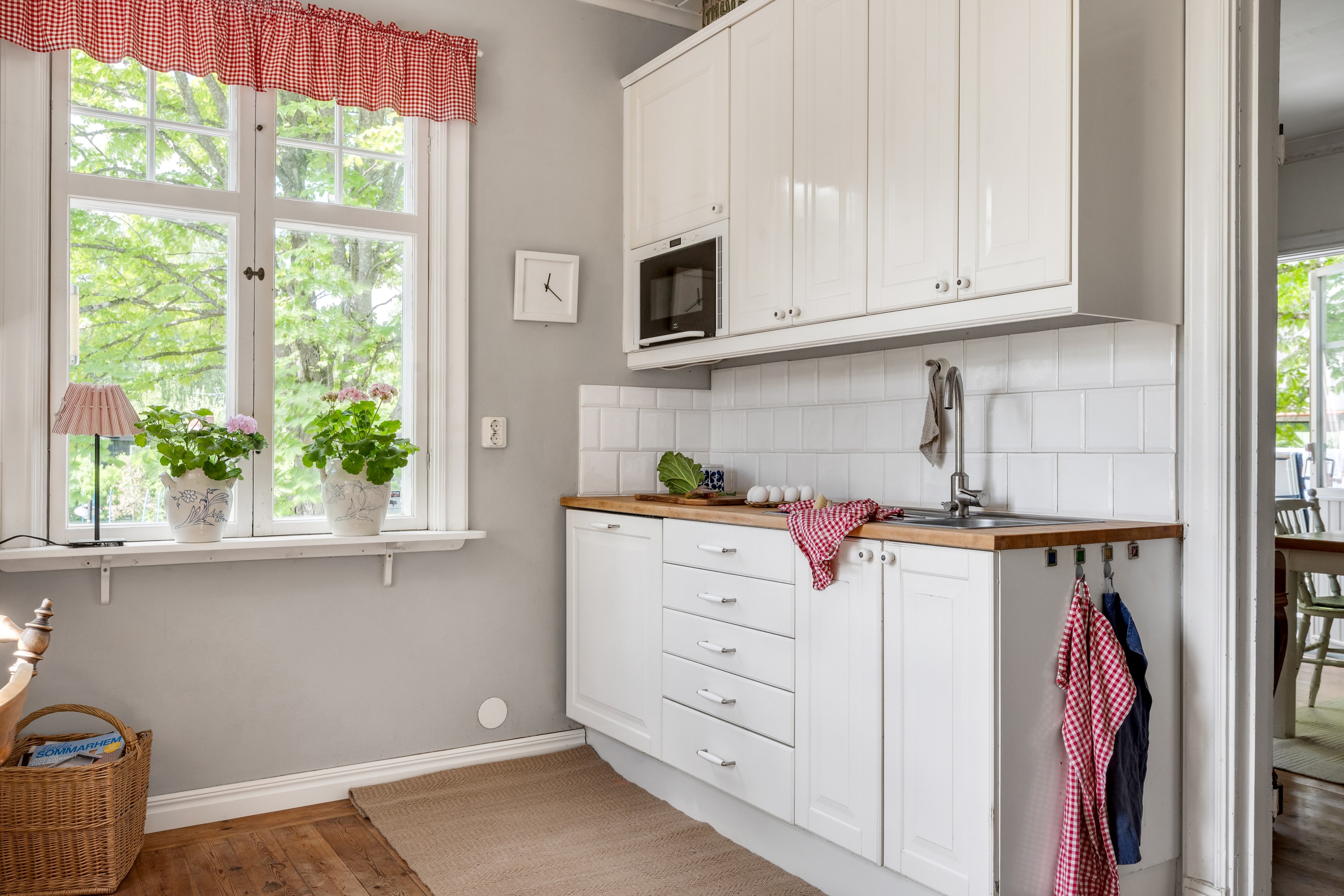 Bostadsbild från Rödhakevägen 19A, Till salu i Sunnersta, Uppsala