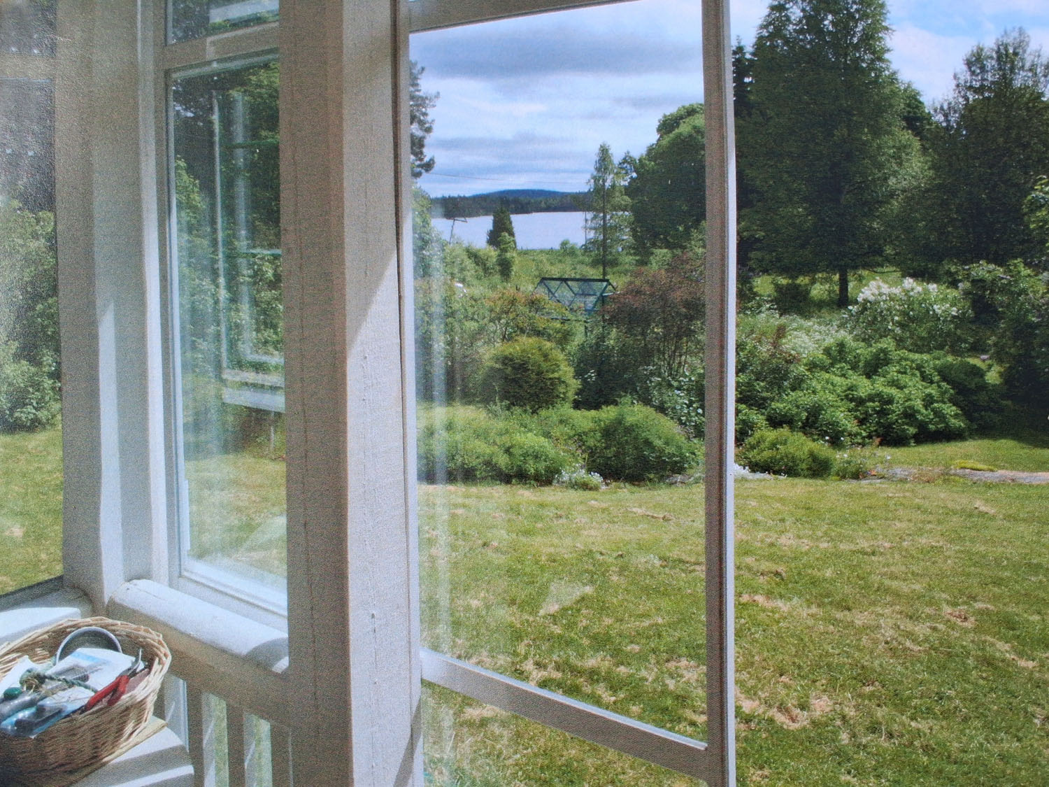 Utsikt från verandan på framsidan