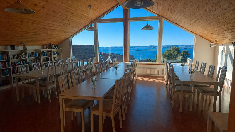 Bibliotek servicehuset med panoramautsikt