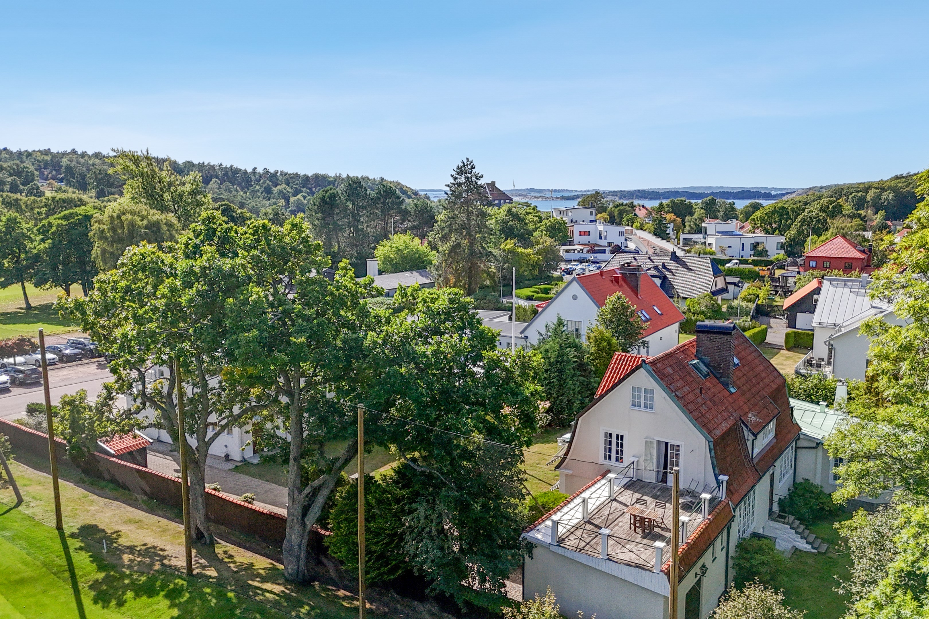 Gränsande till 17 green