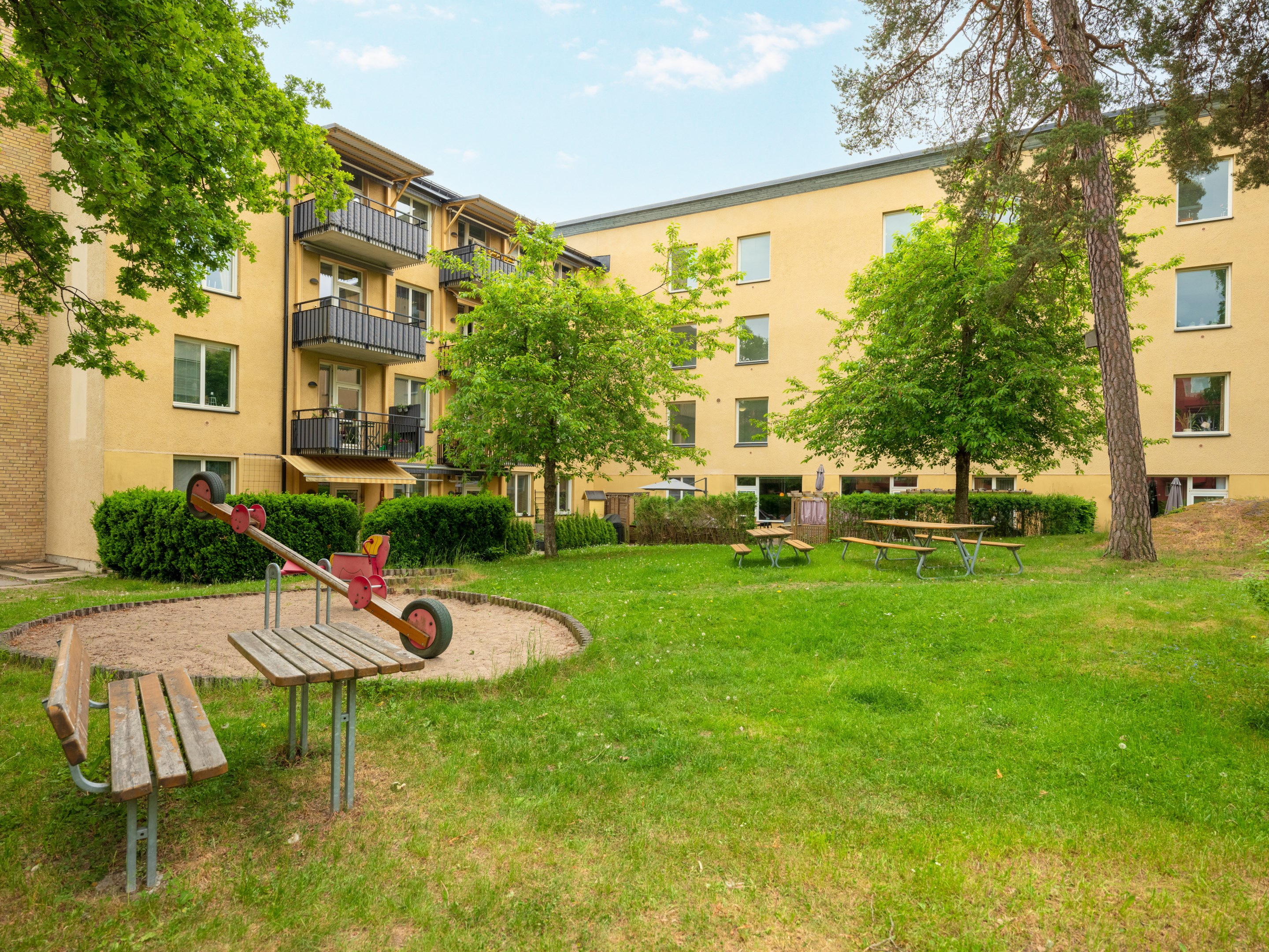 Bostadsbild från Skridskovägen 7, Såld i Västertorp, Stockholm