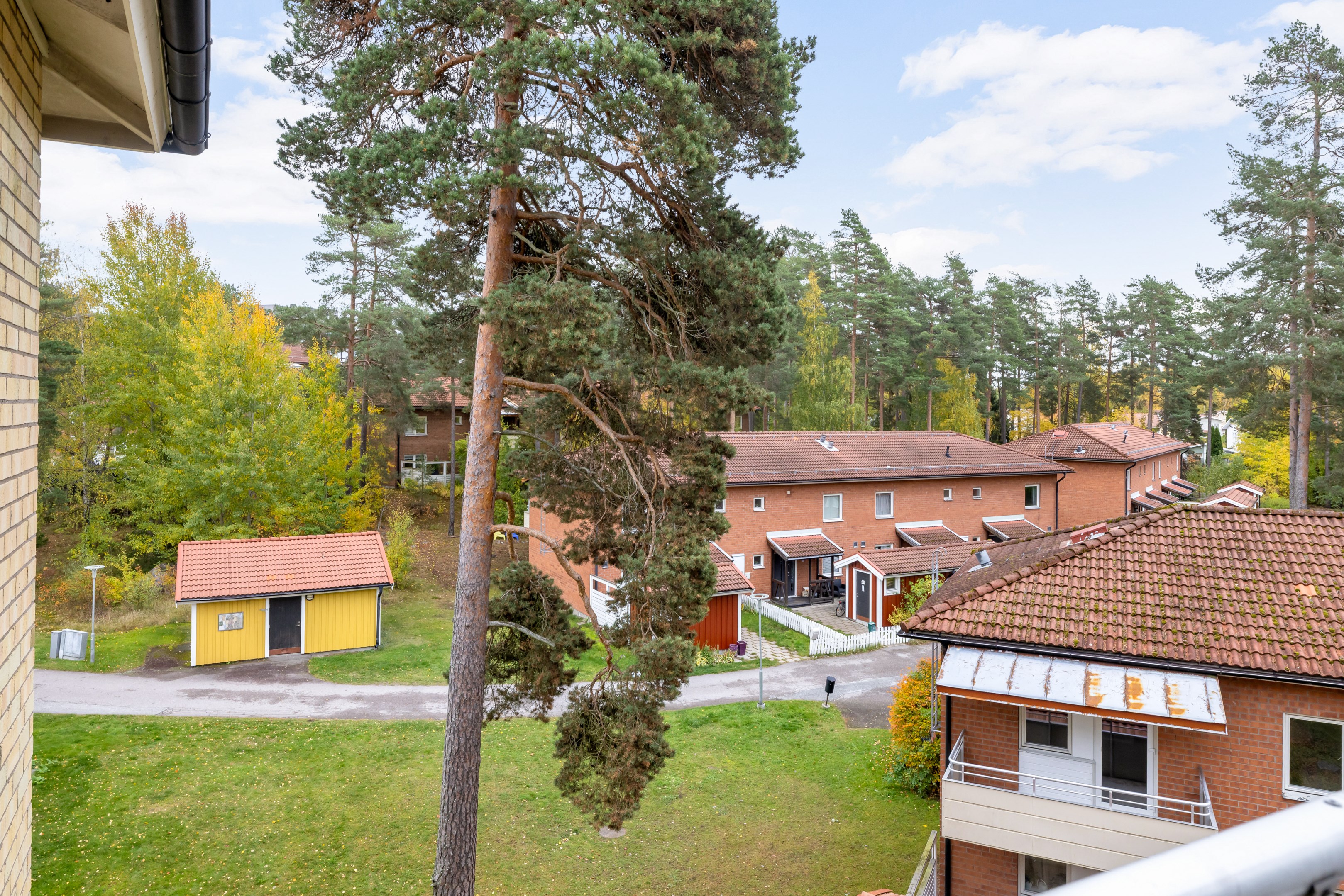 Bostadsbild från Bergslagsresan 102, Till salu i Sävja, Uppsala