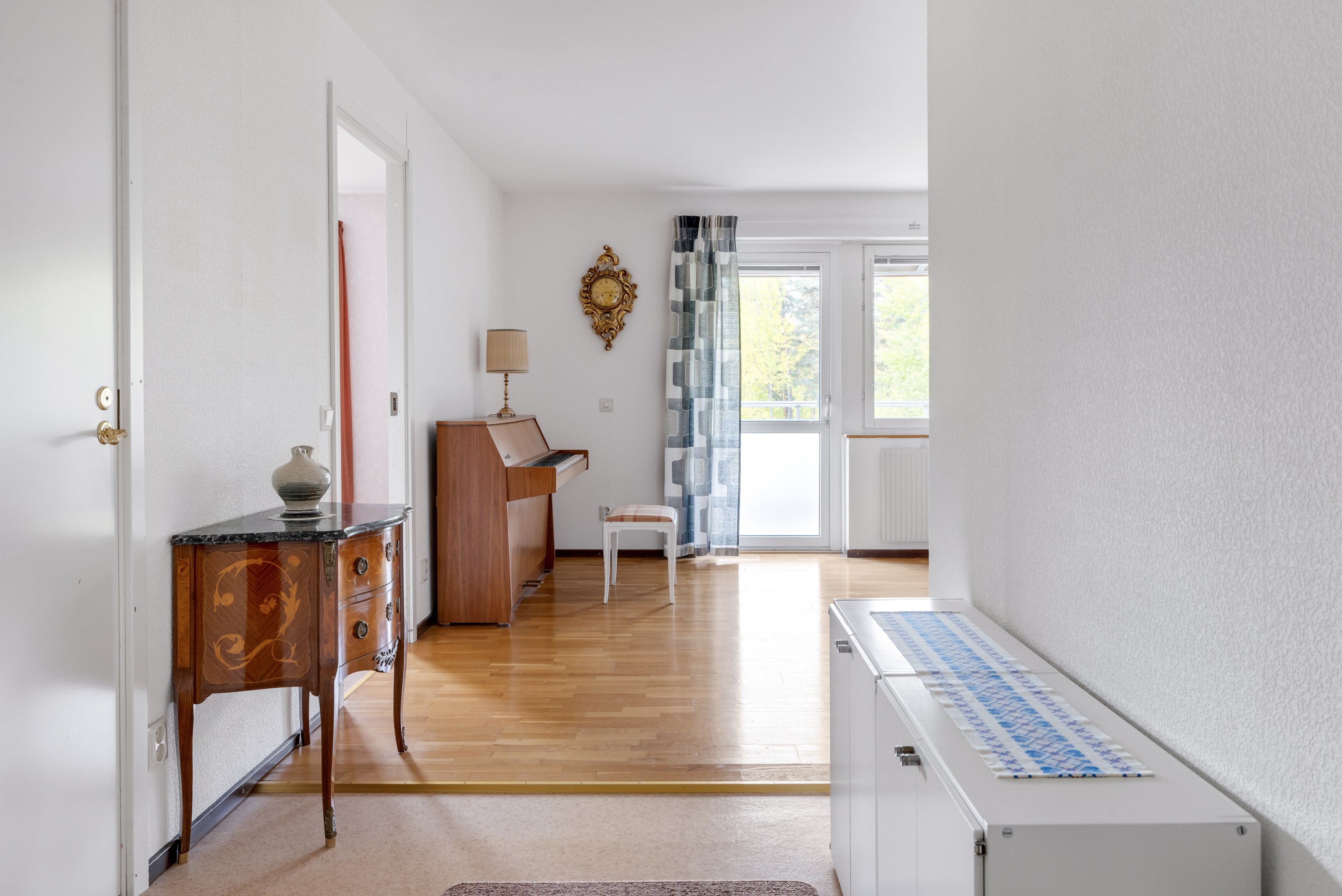 Bostadsbild från Bergslagsresan 102, Till salu i Sävja, Uppsala