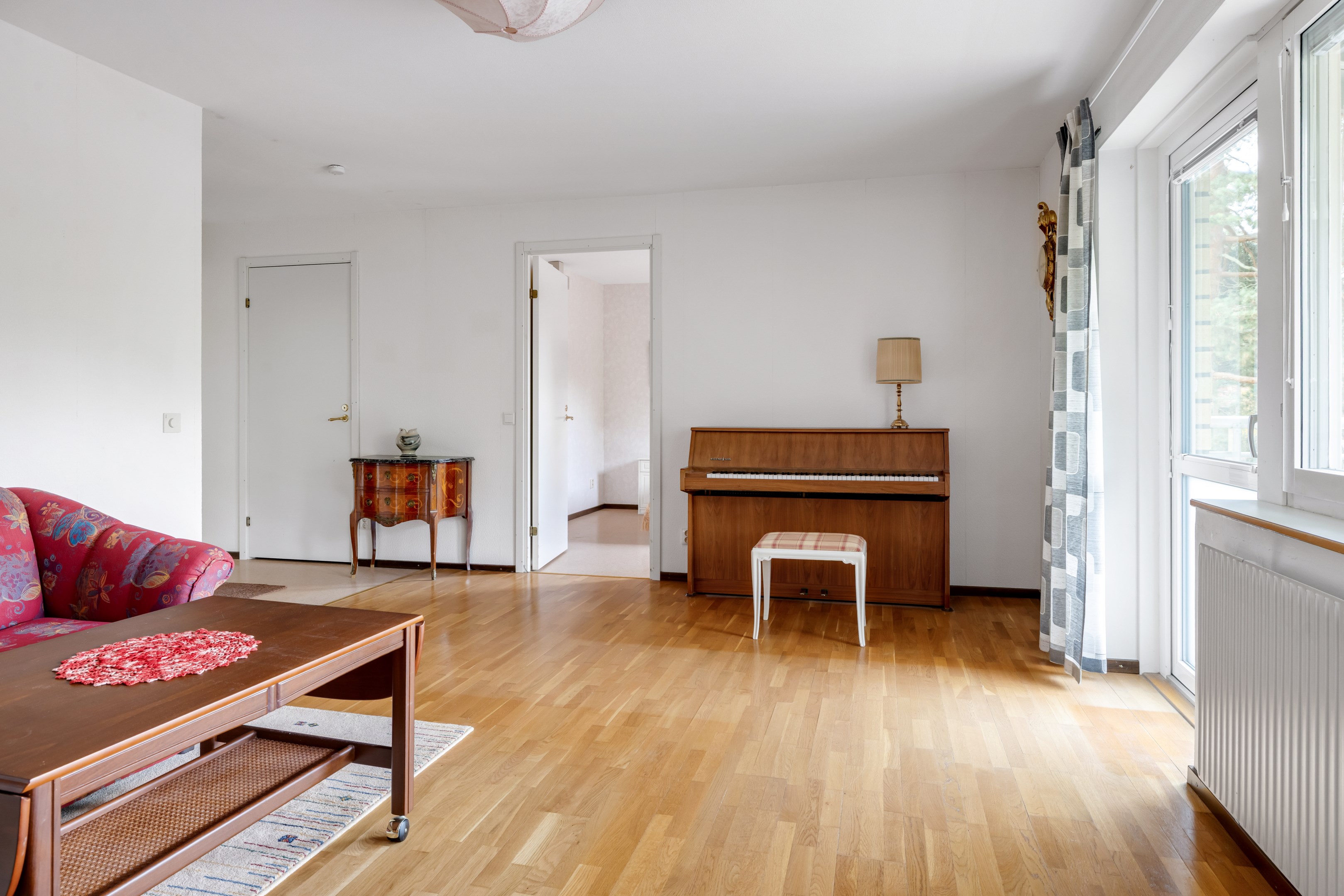 Bostadsbild från Bergslagsresan 102, Till salu i Sävja, Uppsala