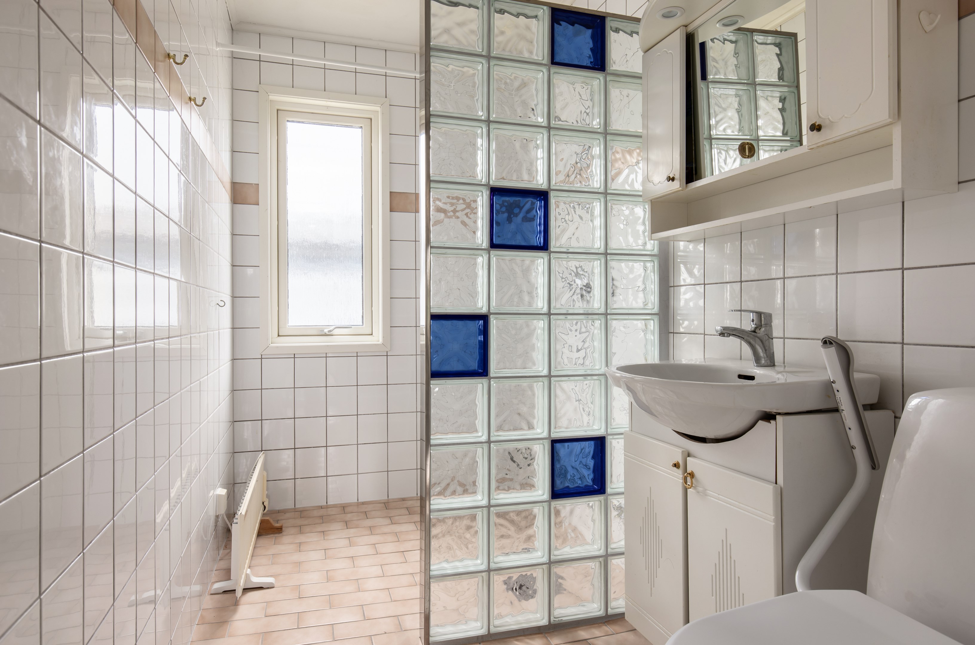 Bostadsbild från Arnövägen 23, Till salu i Krokhöjden, Nacka