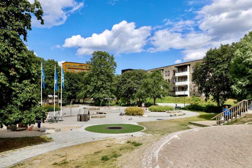 Bostadsbild från Arnövägen 23, Till salu i Krokhöjden, Nacka