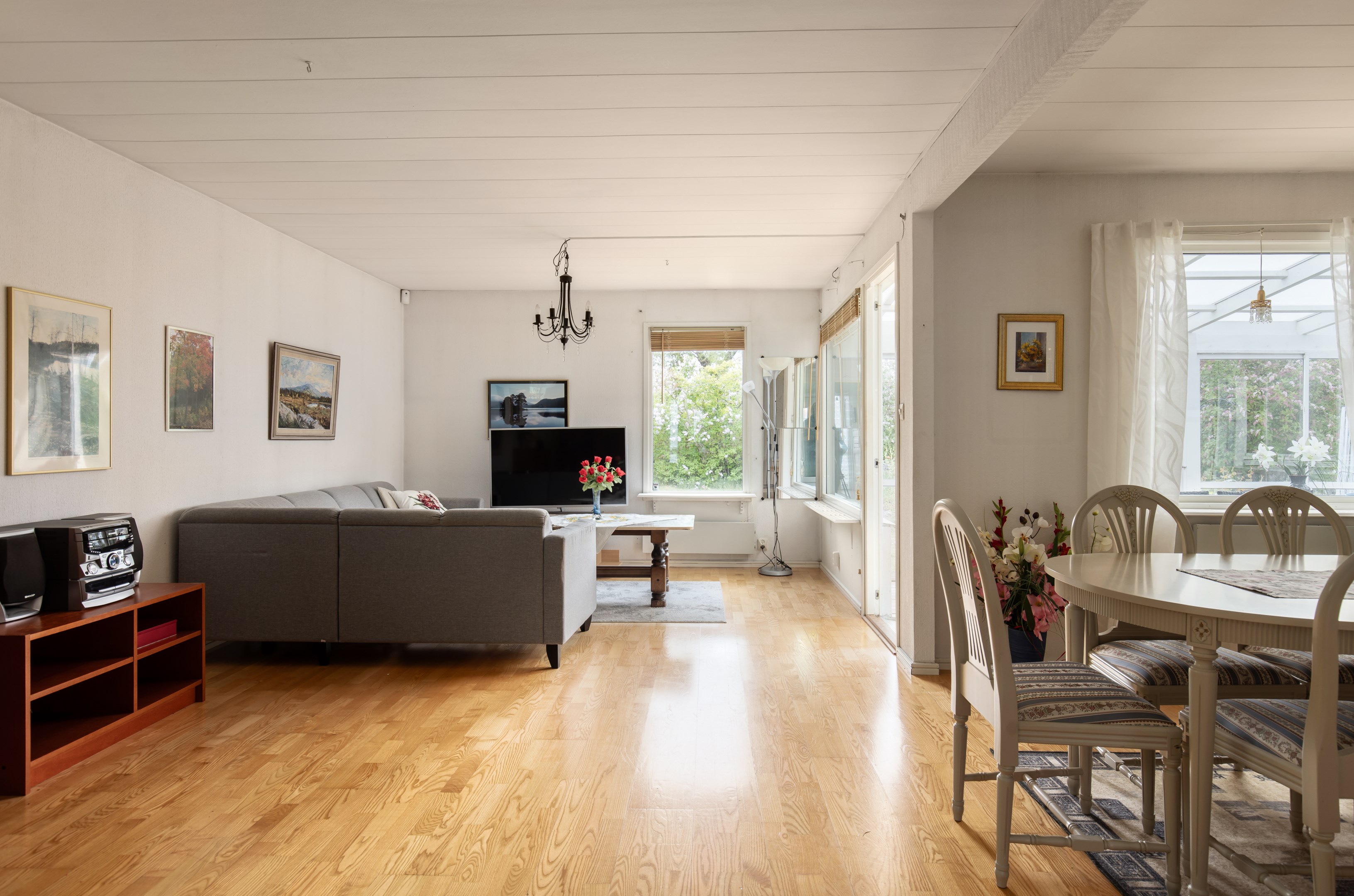 Bostadsbild från Arnövägen 23, Till salu i Krokhöjden, Nacka