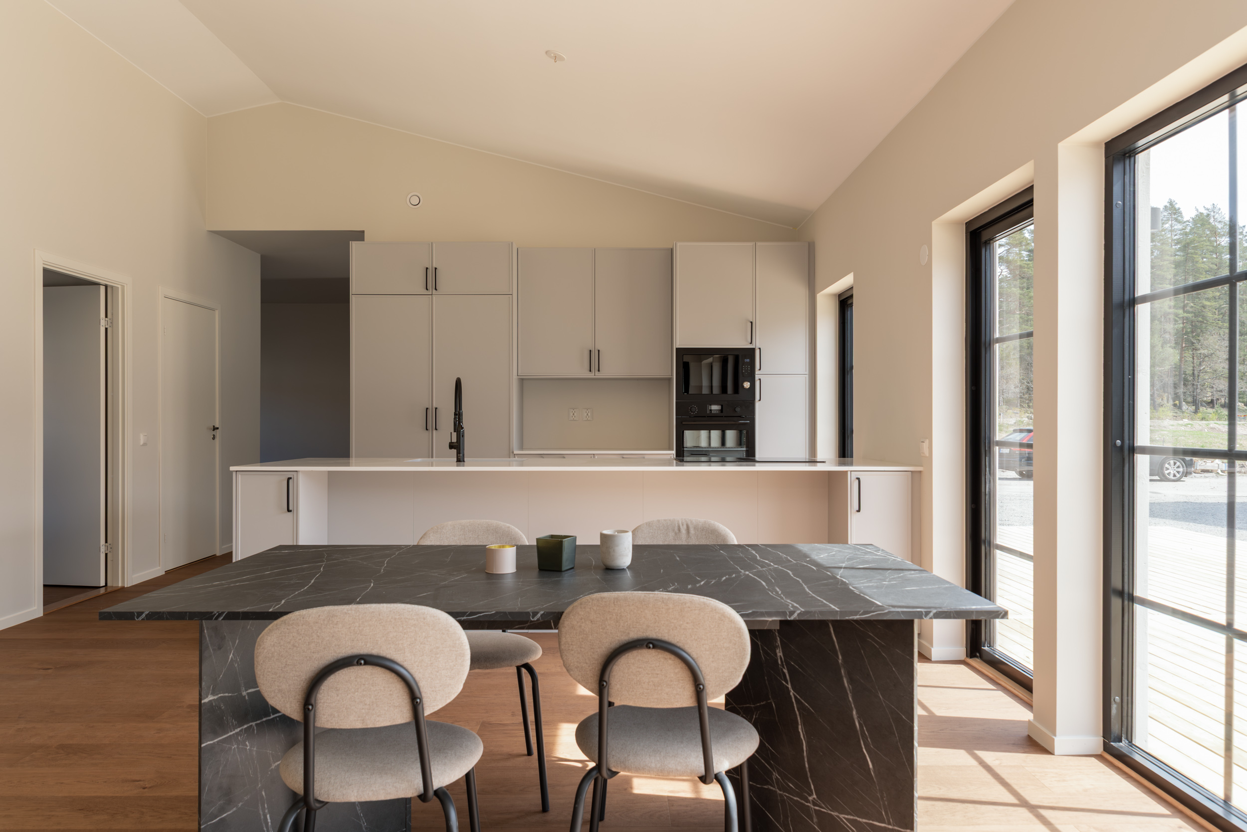 Bostadsbild från Refränggatan 7, Till salu i Sätra, Västerås