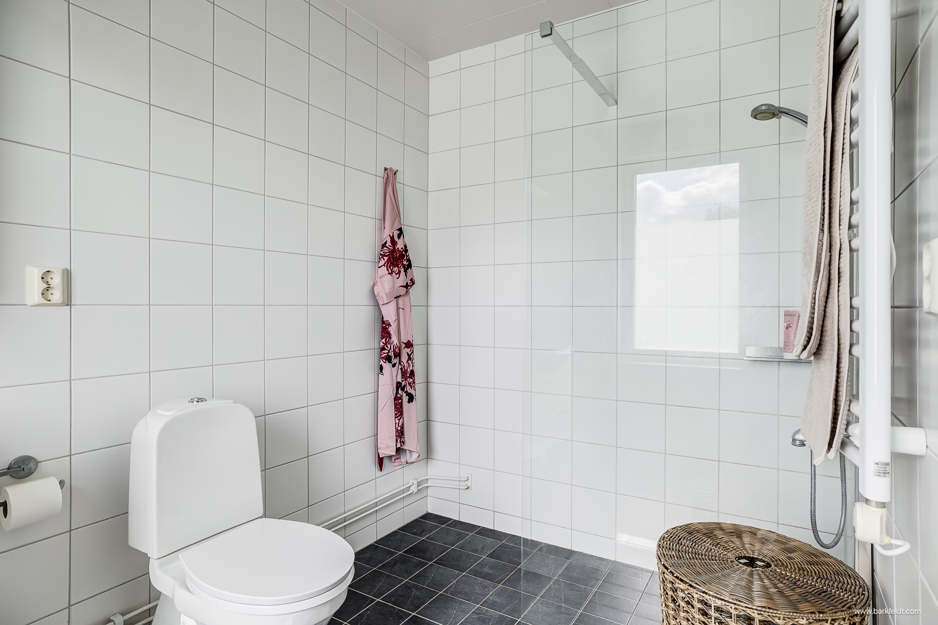 Bostadsbild från Mullvadsvägen 48, Till salu i Vreta, Uppsala