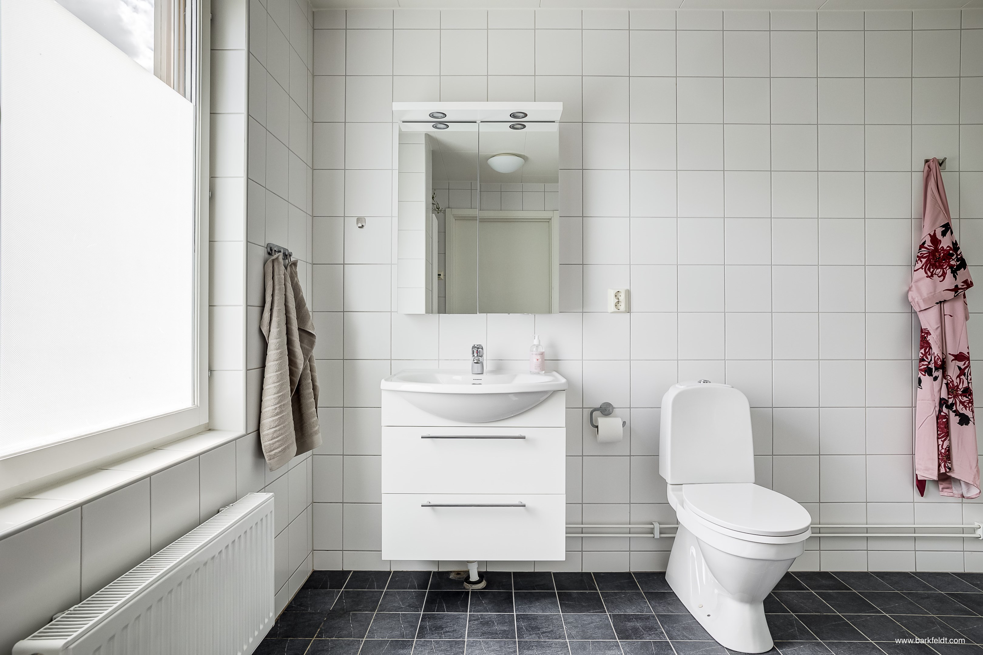 Bostadsbild från Mullvadsvägen 48, Till salu i Vreta, Uppsala