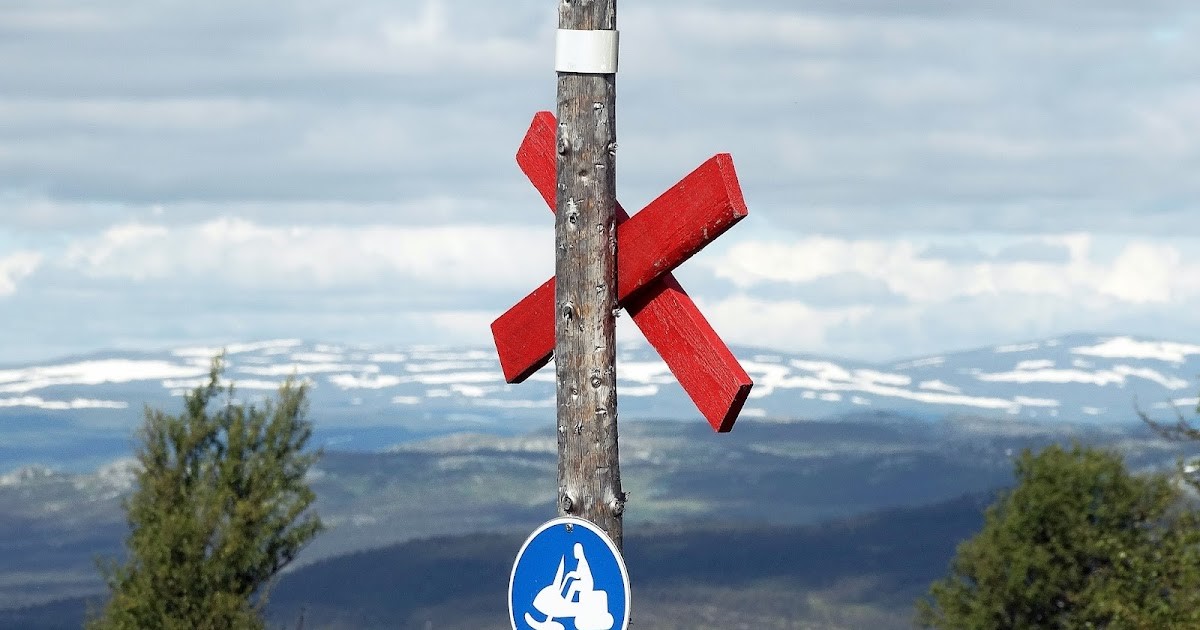  På fjället är alla leder väl märkta med ledkryss så det är lätt att hitta.