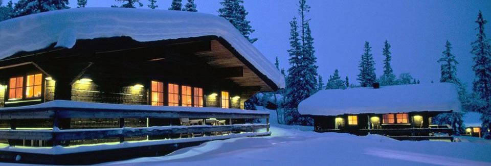   Riktig fjällstuga i timmer med eldstad & sauna