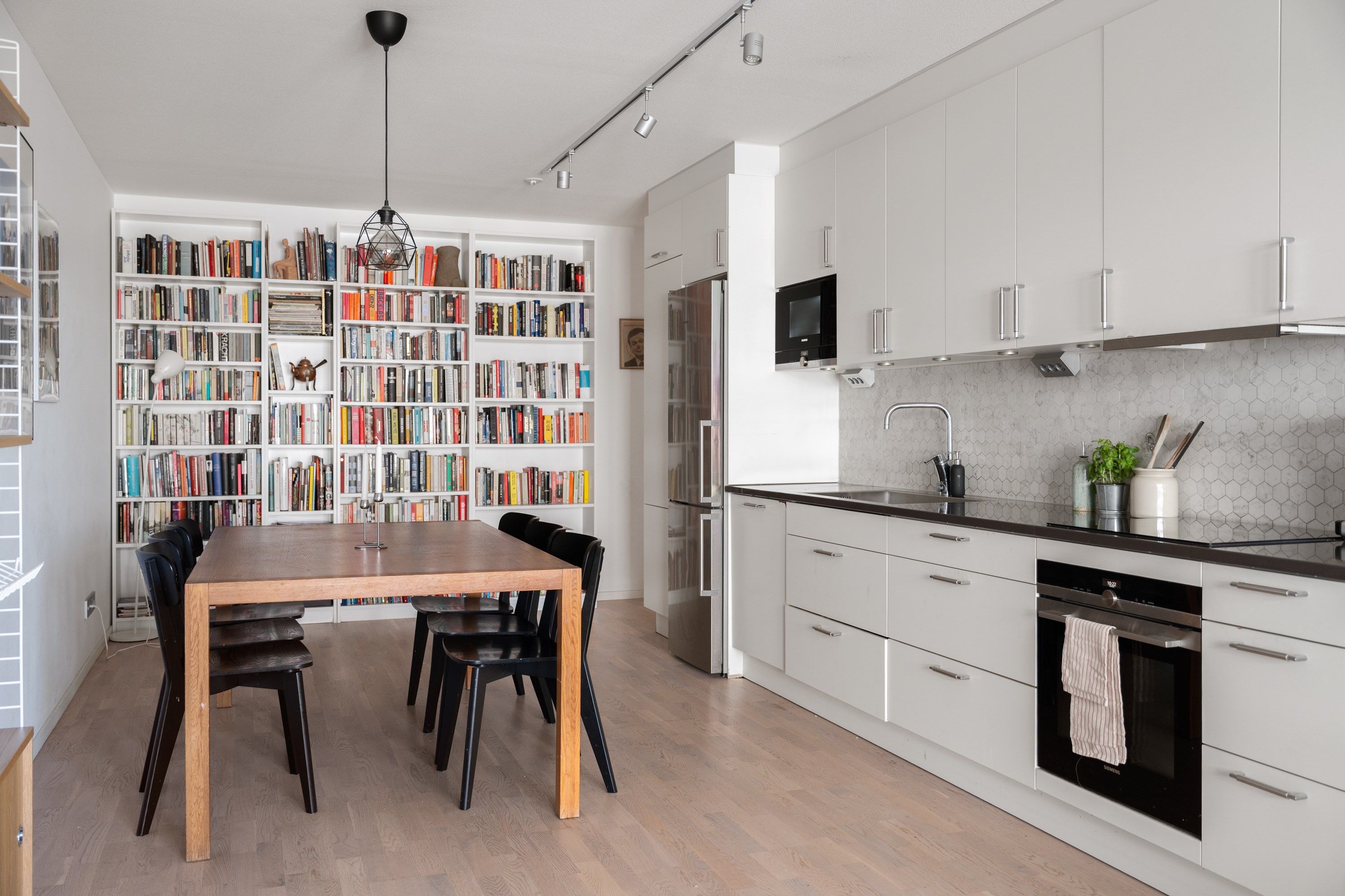 Bostadsbild från Liljeholmsgränd 2, 3 tr, Såld i Liljeholmen - Liljeholmskajen, Stockholm