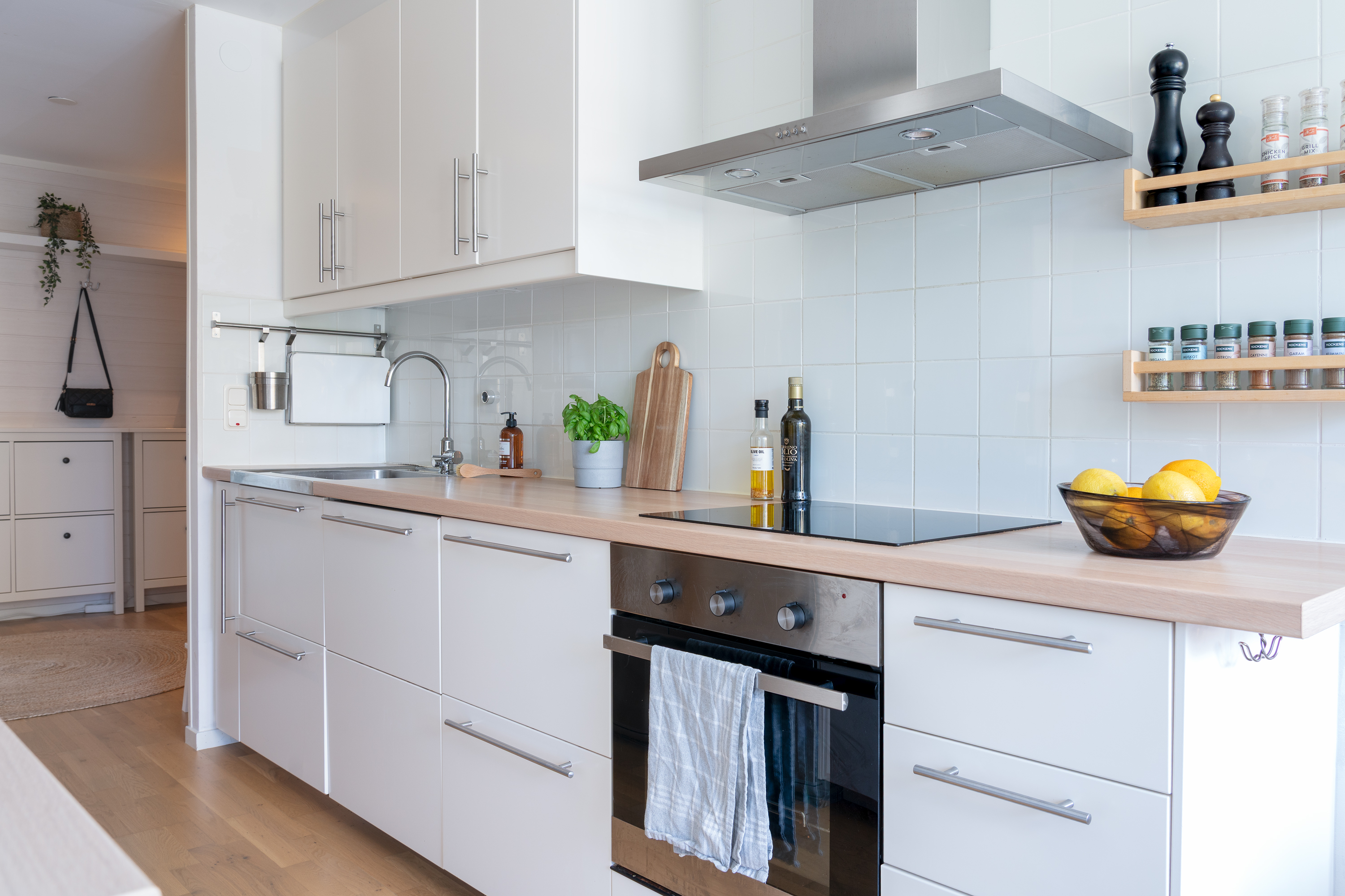 Bostadsbild från Tullingebergsvägen 13, Till salu i G:a Tullingeberg, Botkyrka