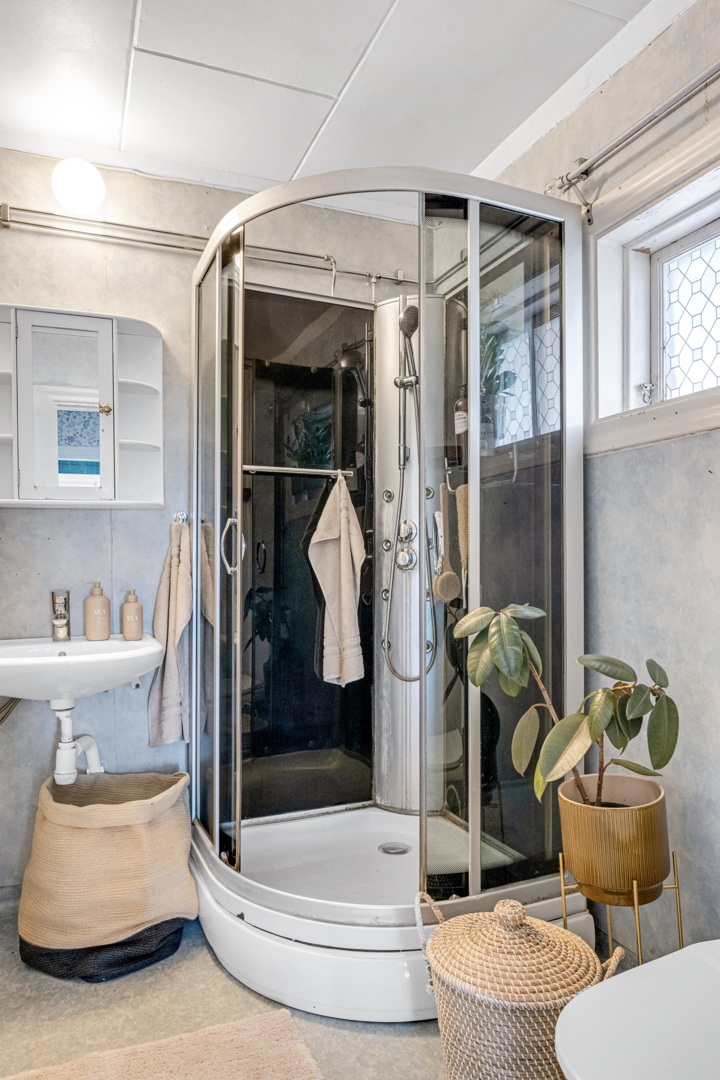 Bostadsbild från Lena-Uggelsta 15, Till salu i Storvreta, Uppsala