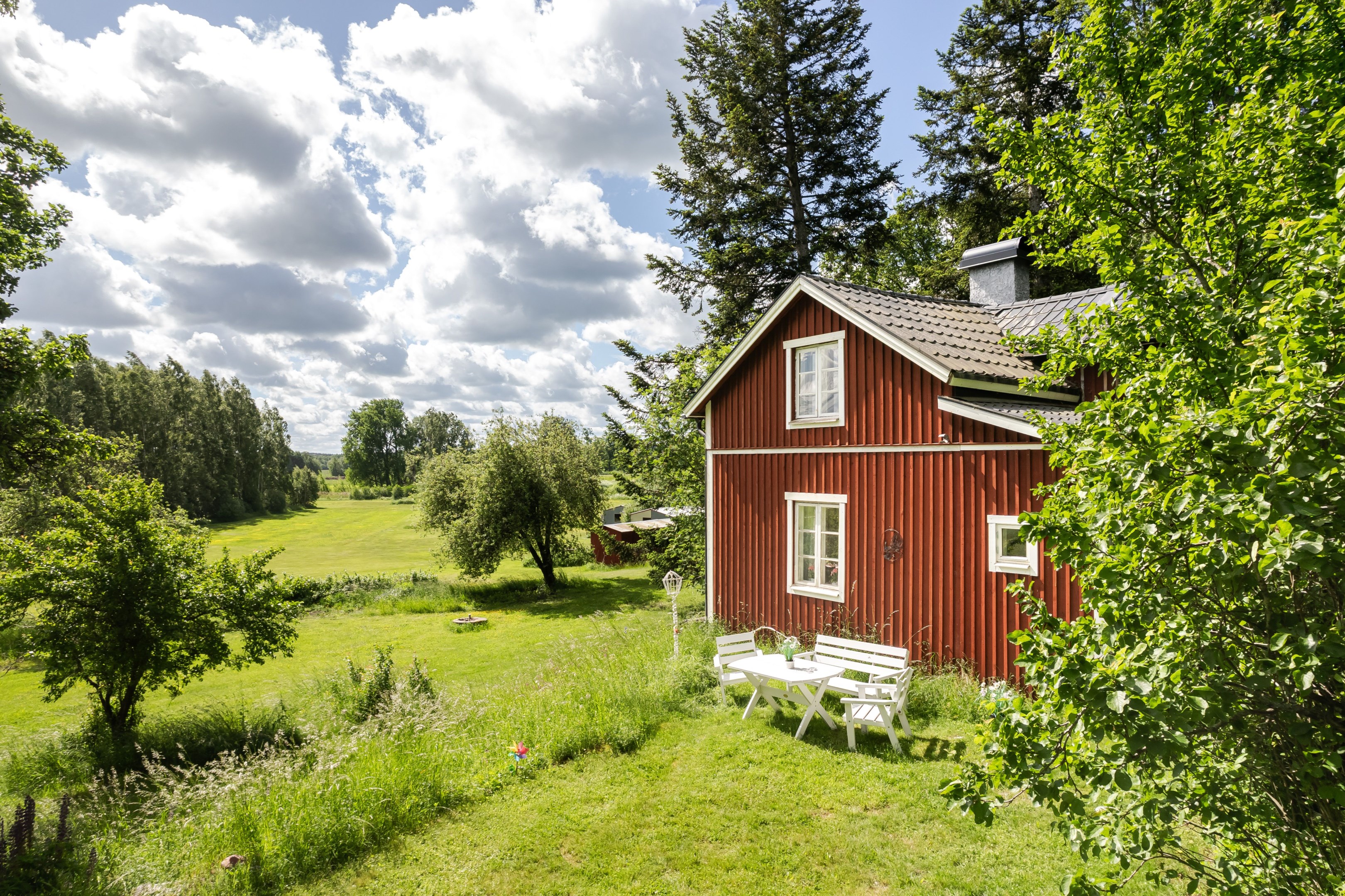 Uteplats med vacker vy