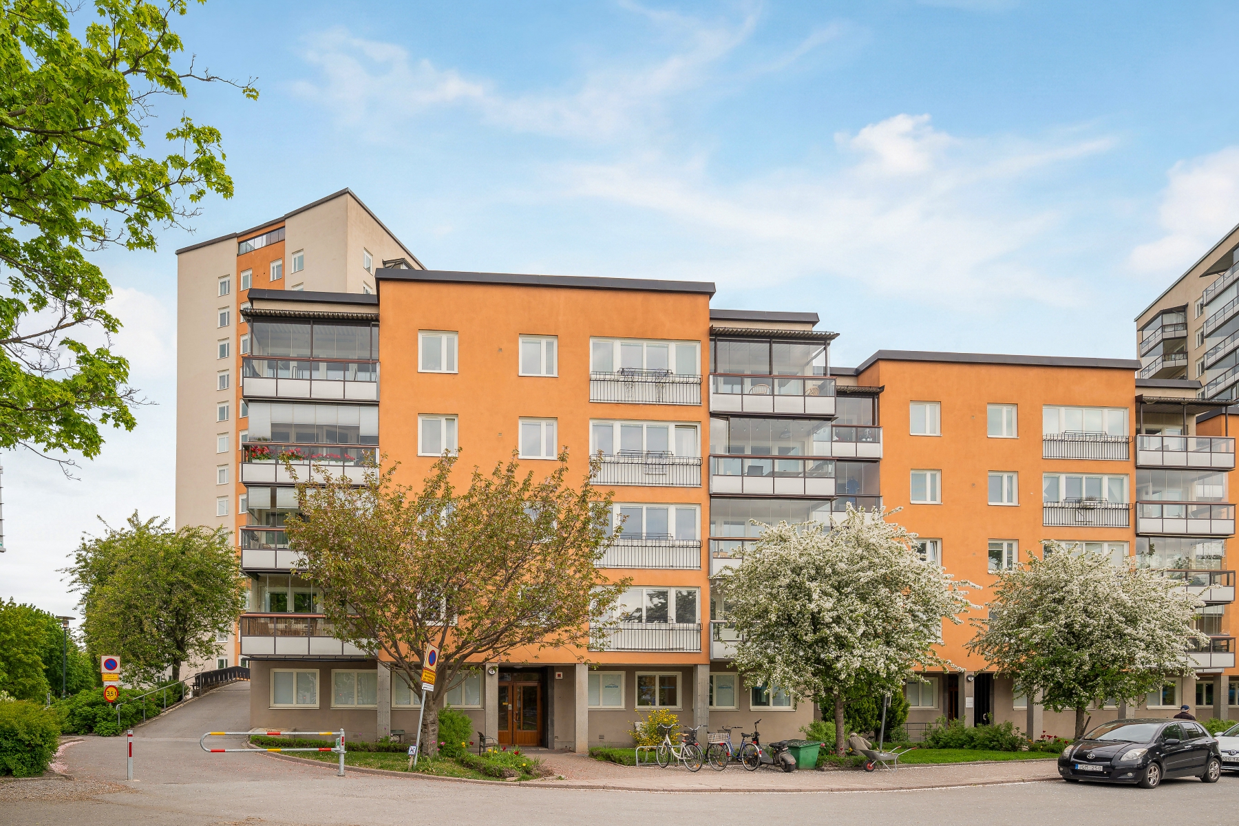 Bostadsbild från Brommavägen 8, Till salu i Vireberg, Solna