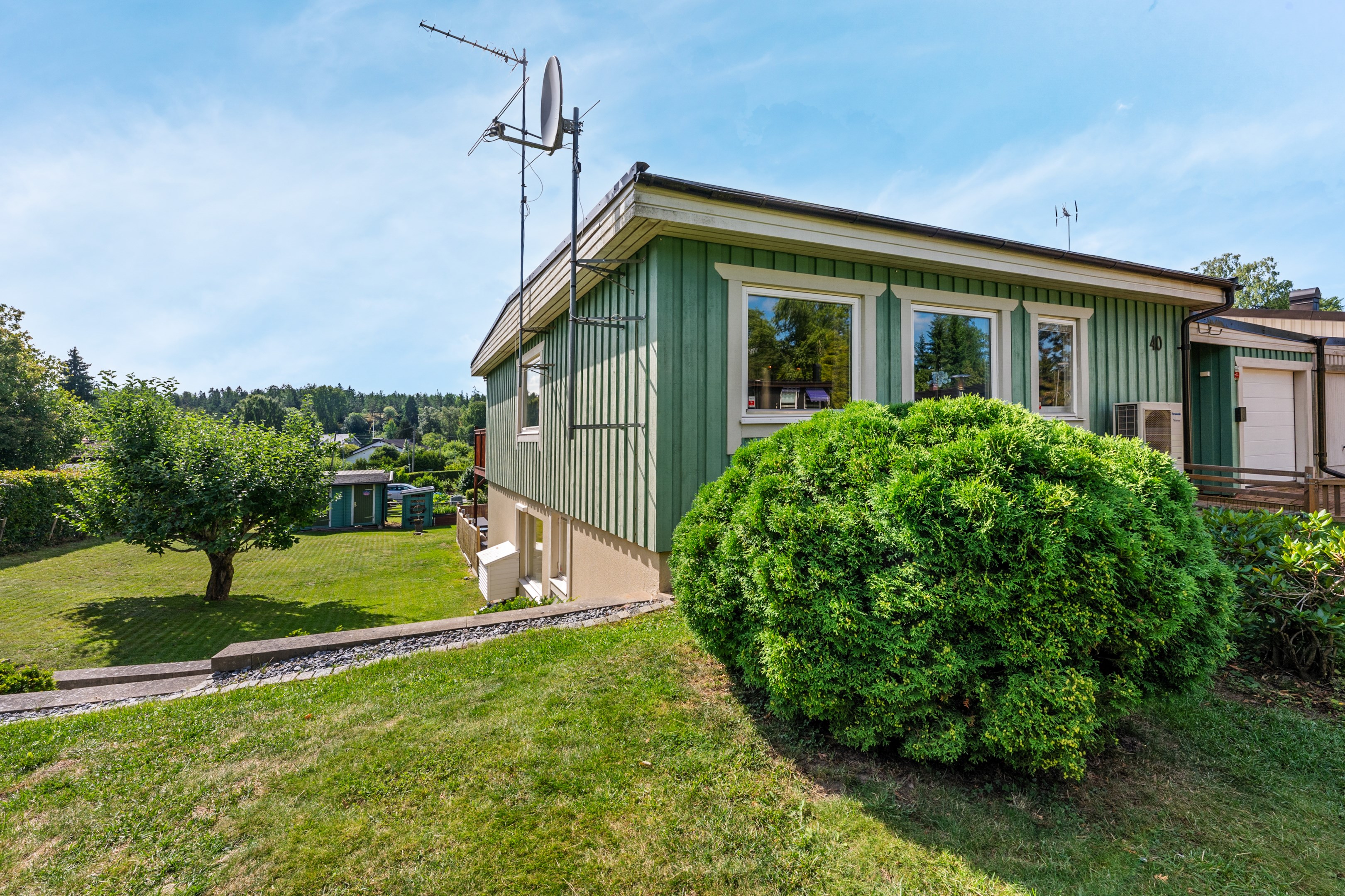 Bostadsbild från Smedvägen 40, Såld i Tullinge Skog, Botkyrka