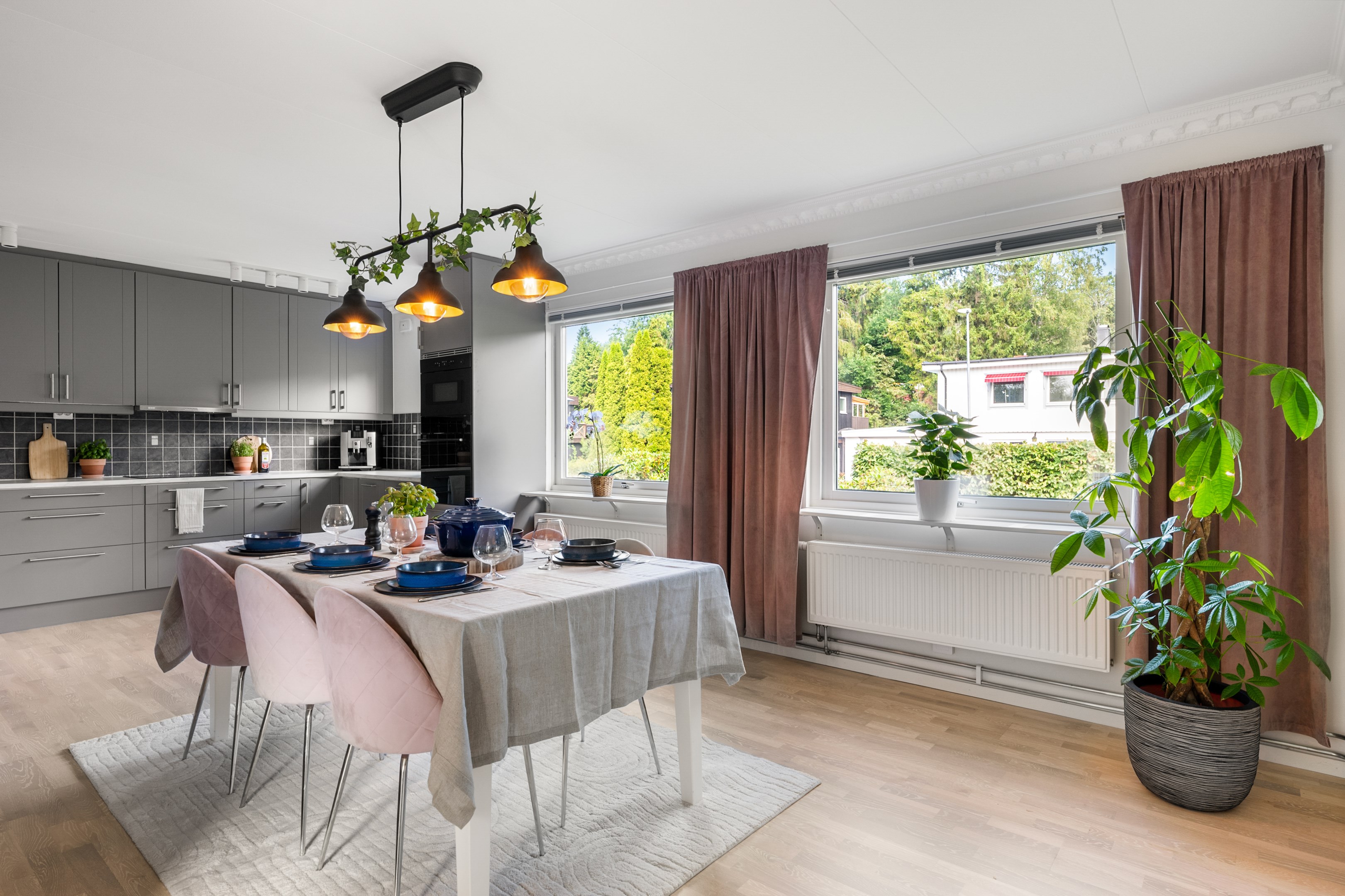 Bostadsbild från Smedvägen 40, Såld i Tullinge Skog, Botkyrka
