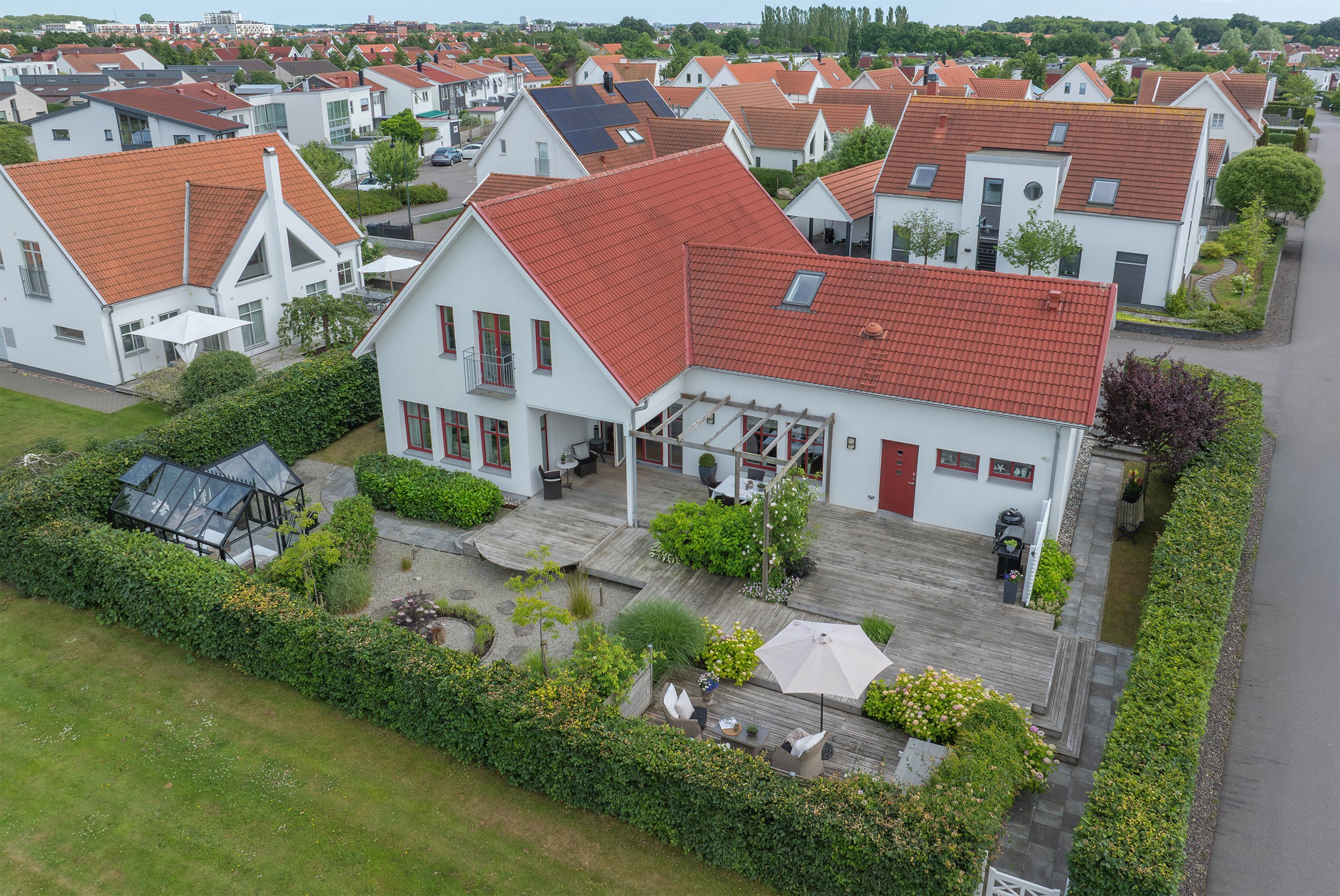 Vackert hem med fantastisk trädgård