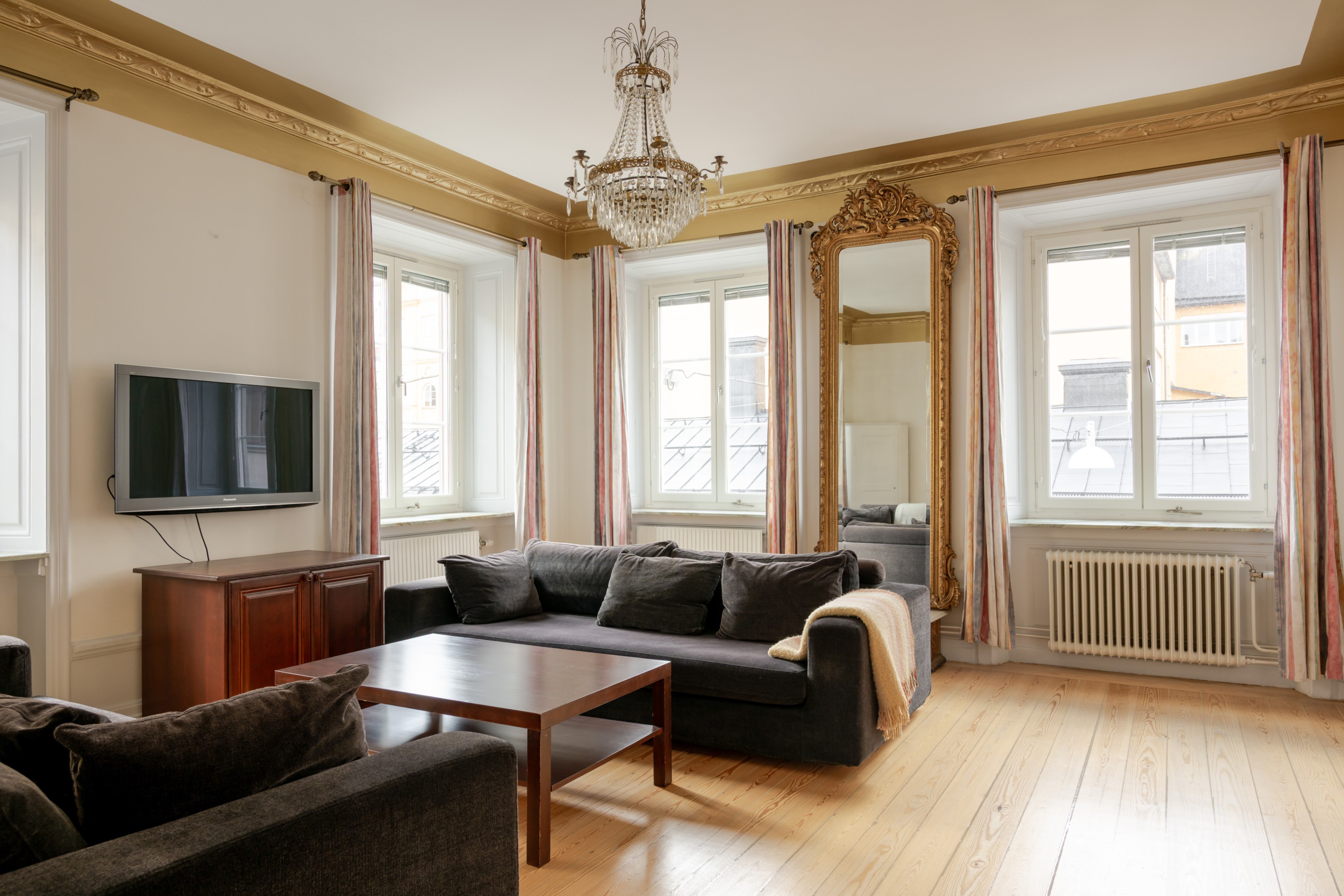 Bostadsbild från Götgatan 25, Till salu i Södermalm, Stockholm