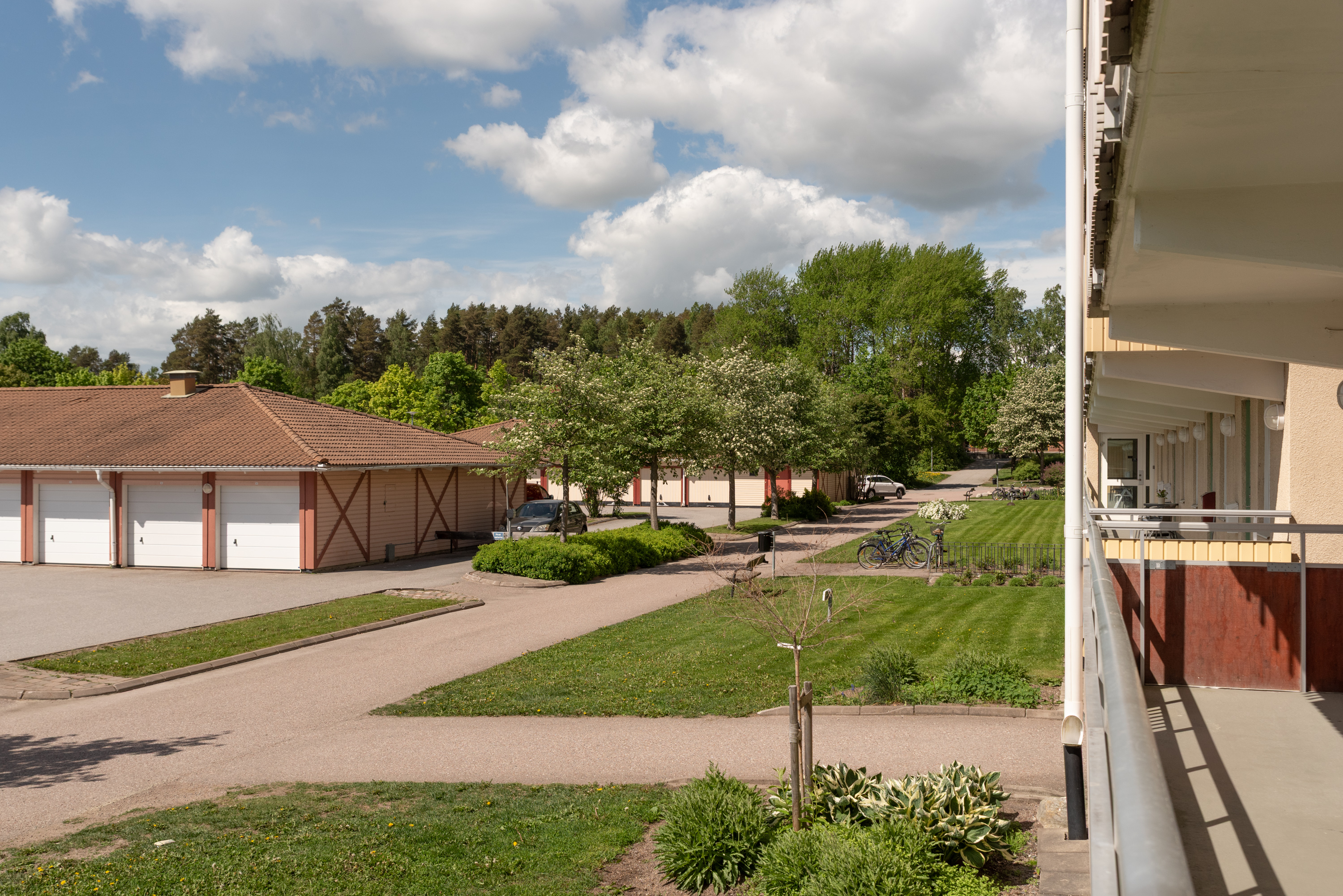 Bostadsbild från Knotavägen 26, Till salu i Bjurhovda, Västerås
