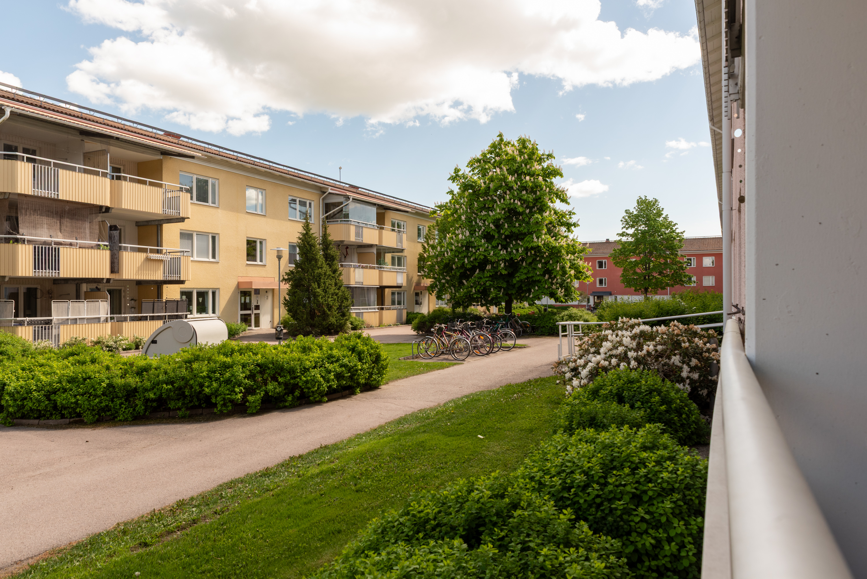 Bostadsbild från Knotavägen 26, Till salu i Bjurhovda, Västerås