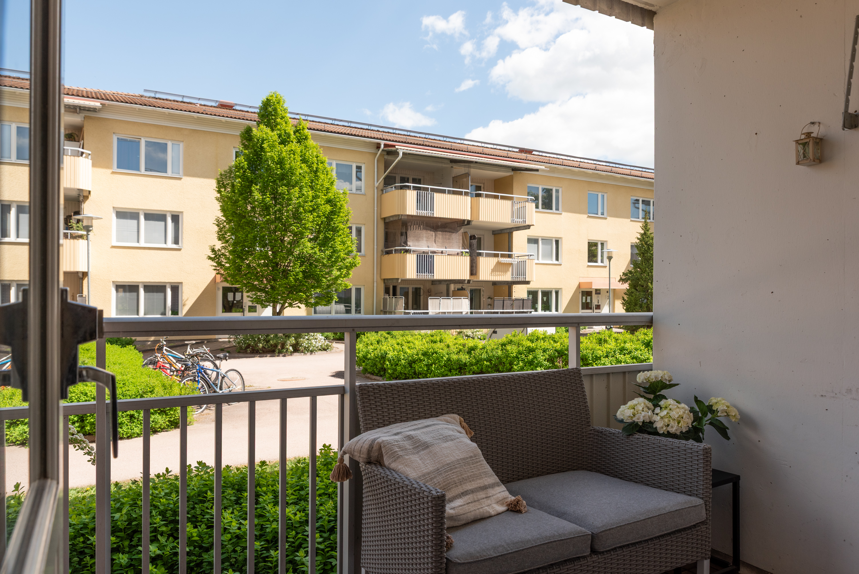 Bostadsbild från Knotavägen 26, Till salu i Bjurhovda, Västerås