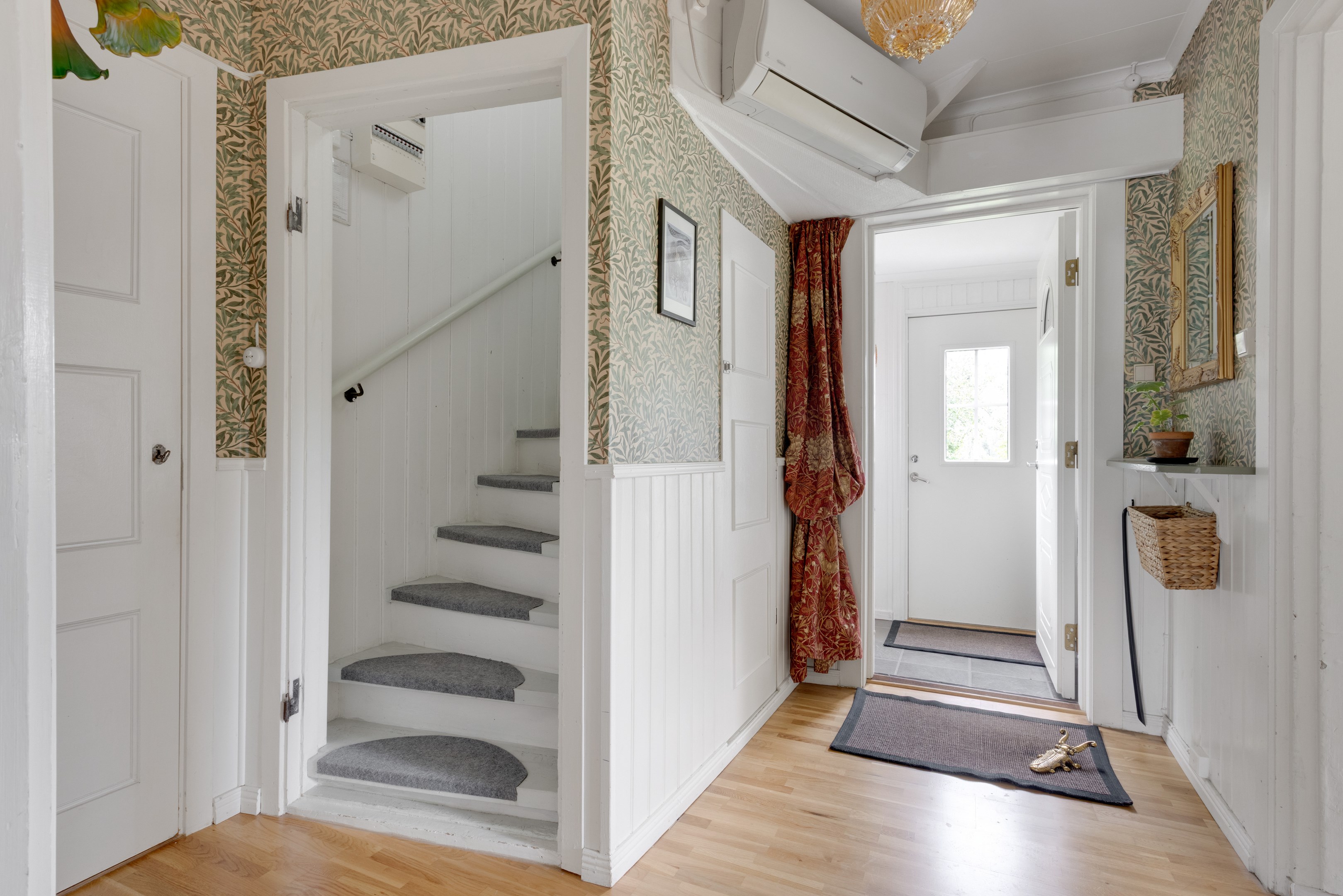 Bostadsbild från Orvenbo 153, Till salu i Heby, Heby