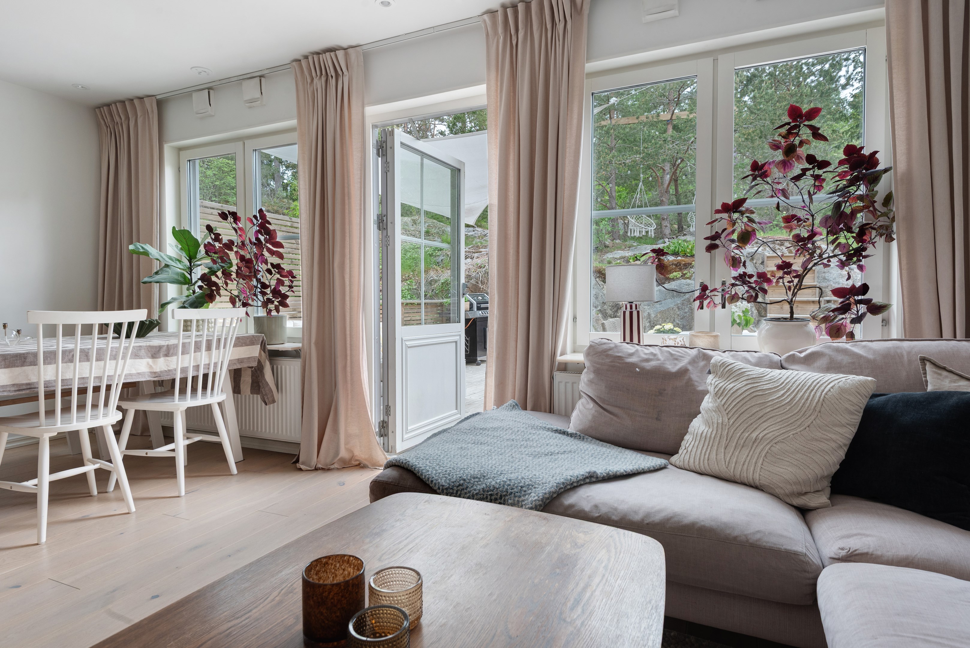 Bostadsbild från Vitmossevägen 37, Såld i Gustavsberg - Holmviksskogen, Värmdö