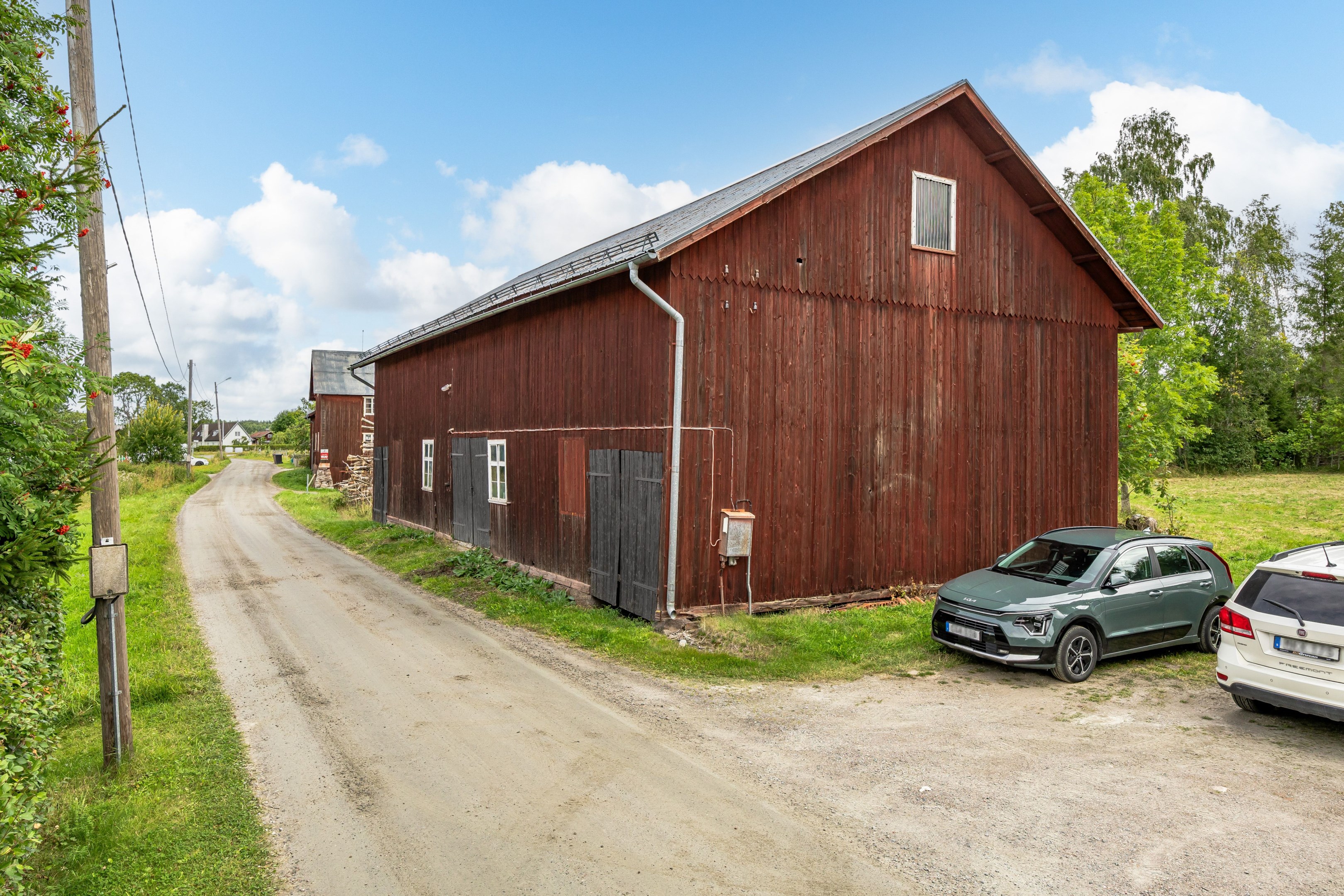 Ekonomibyggnad och gårdsplan