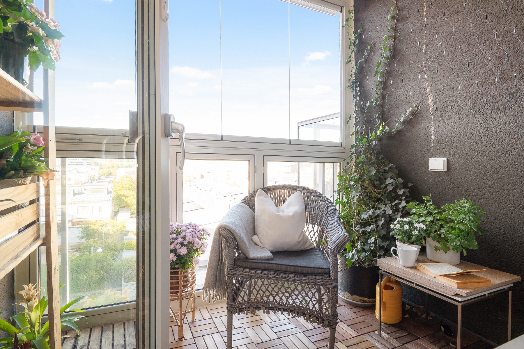 Bostadsbild från Gyllene Hästens Torg 9, Såld i Ulriksdal, Solna
