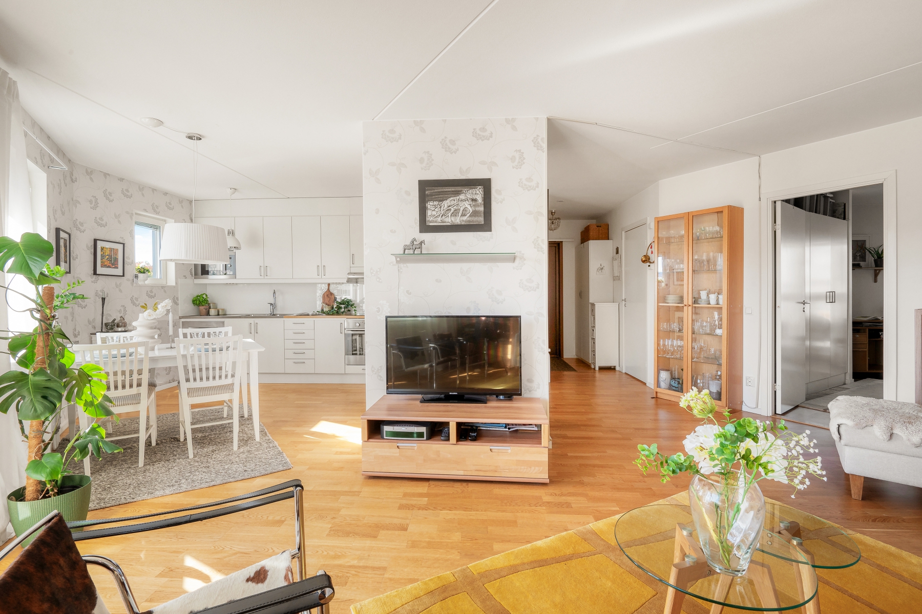 Bostadsbild från Gyllene Hästens Torg 9, Såld i Ulriksdal, Solna